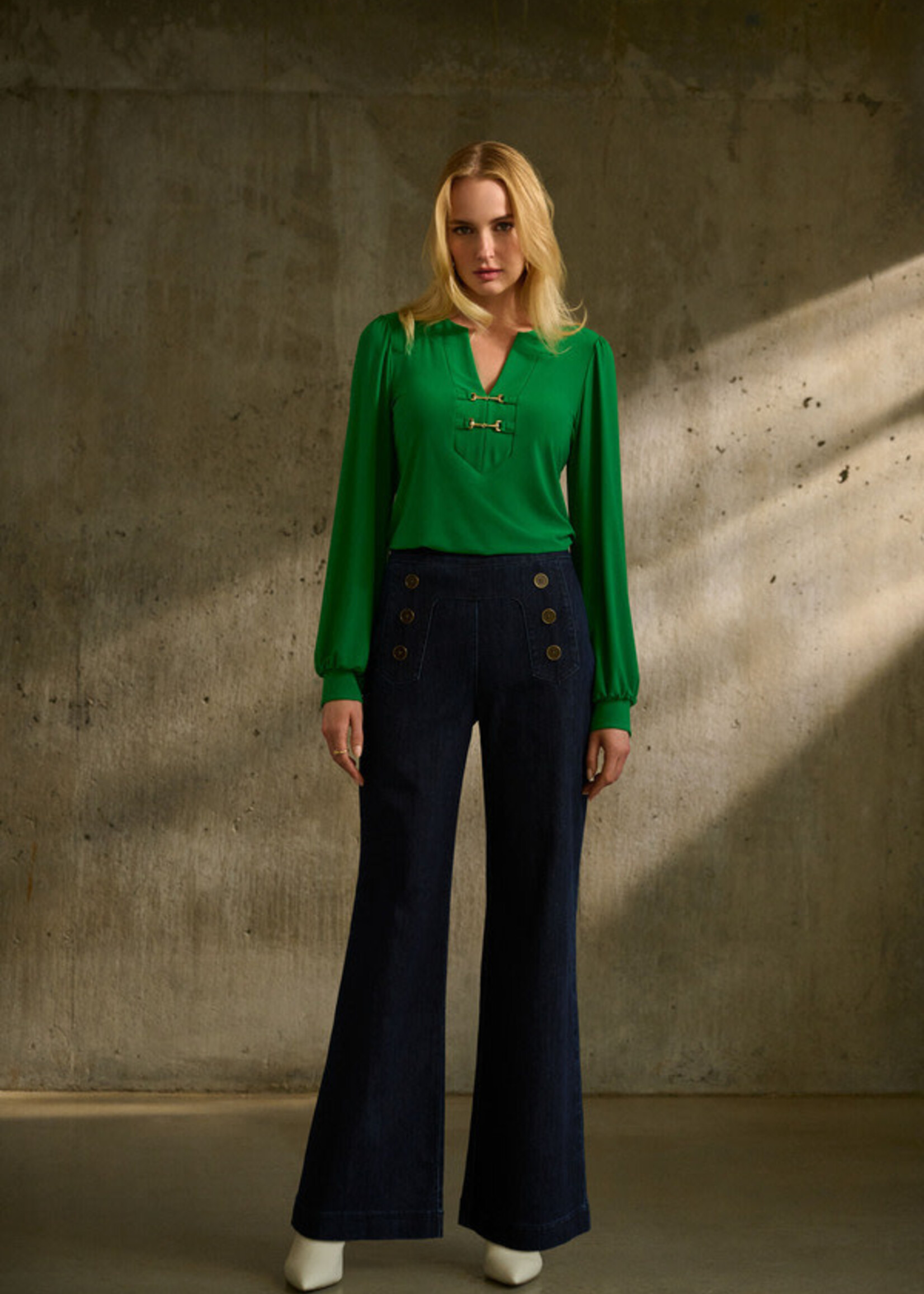 Joseph Ribkoff High- rise wide flare jean