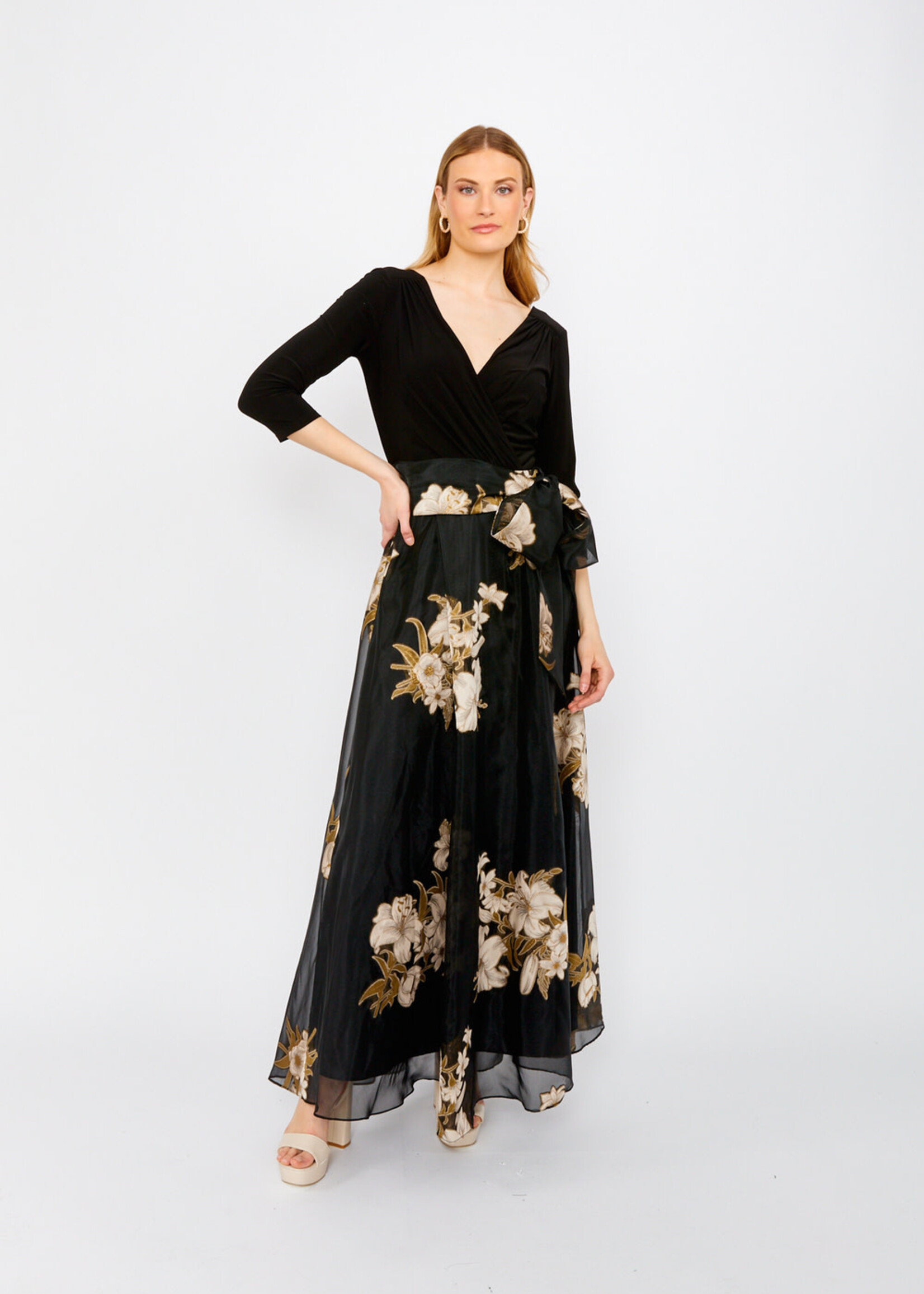 Frank Lyman Floral maxi dress
