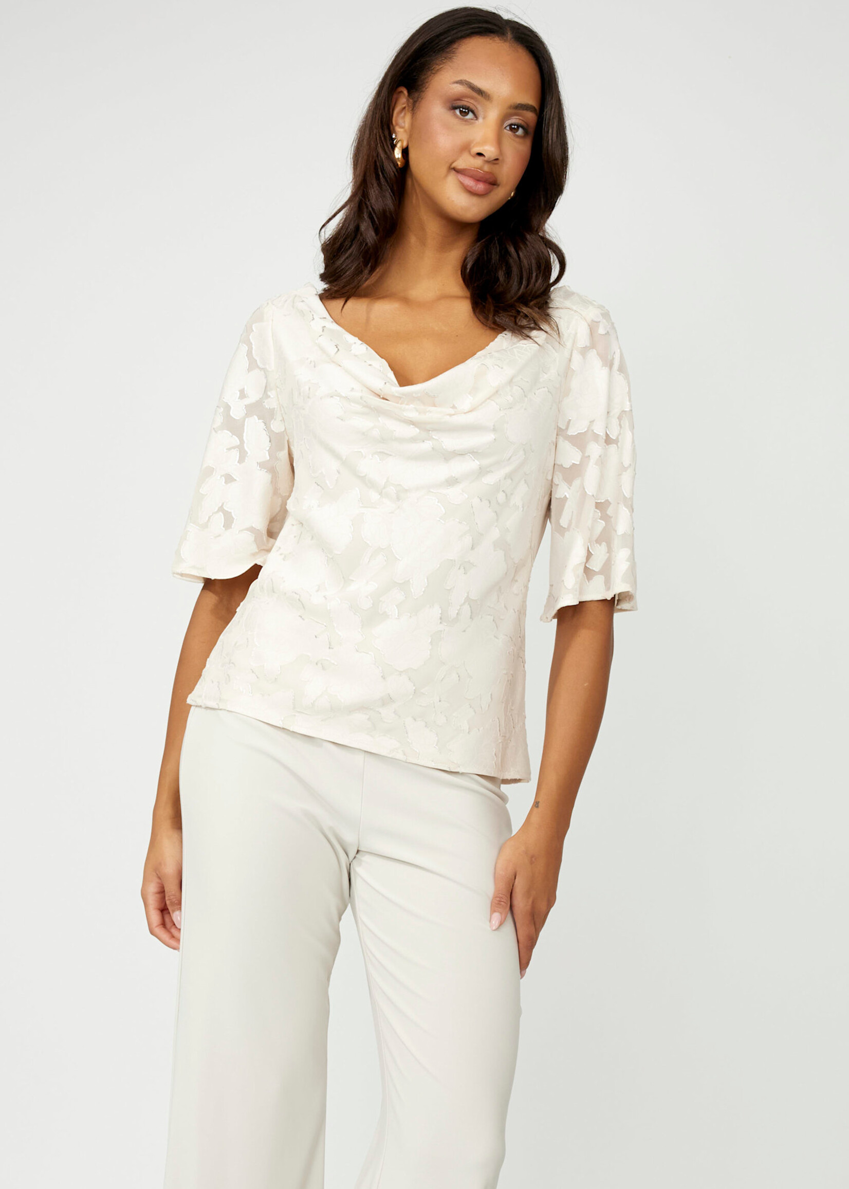 Frank Lyman 2 way wear floral cowl neck top