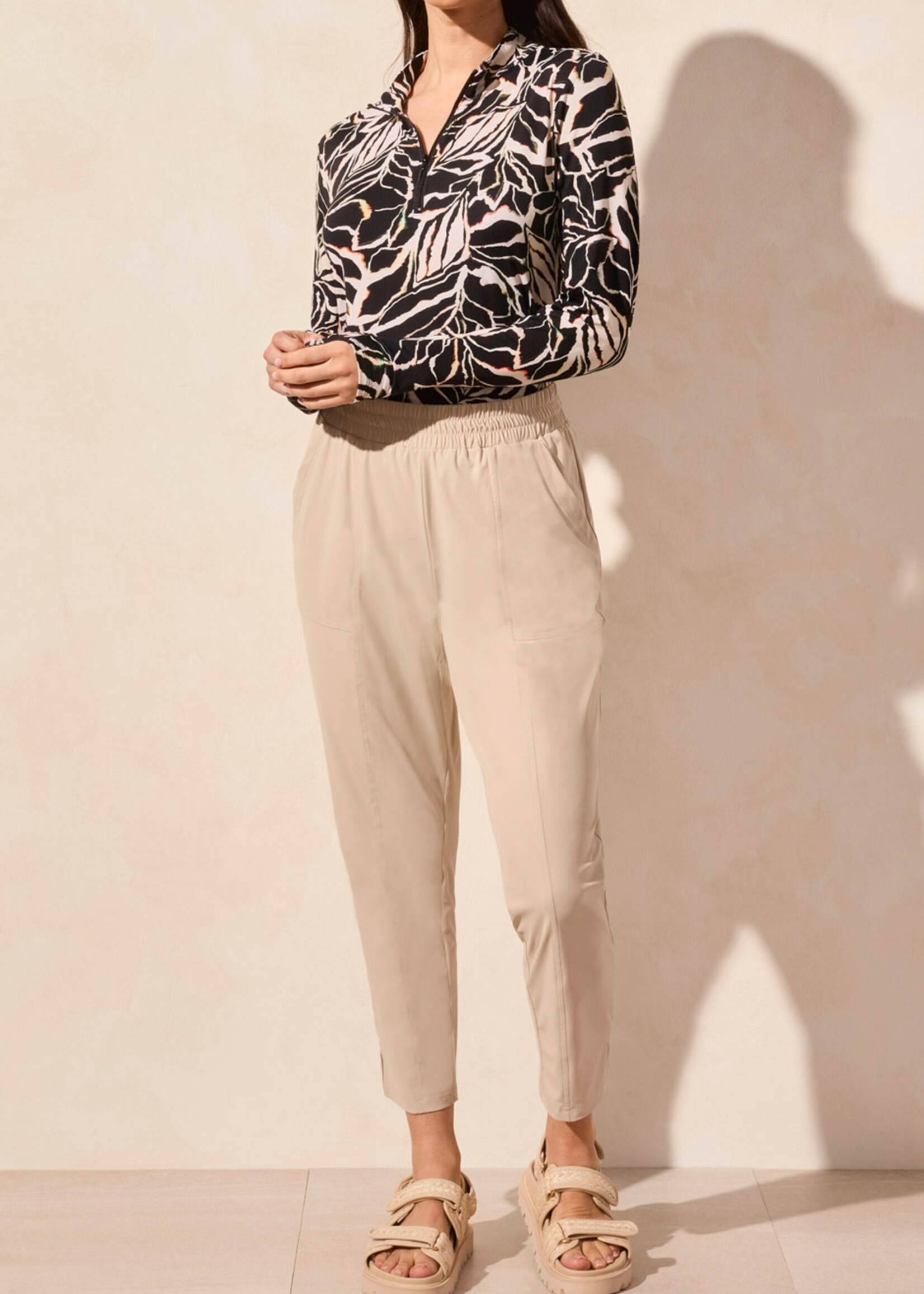 Tribal Techno Pull-On Capri