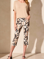 Tribal Button Vent Print Capri