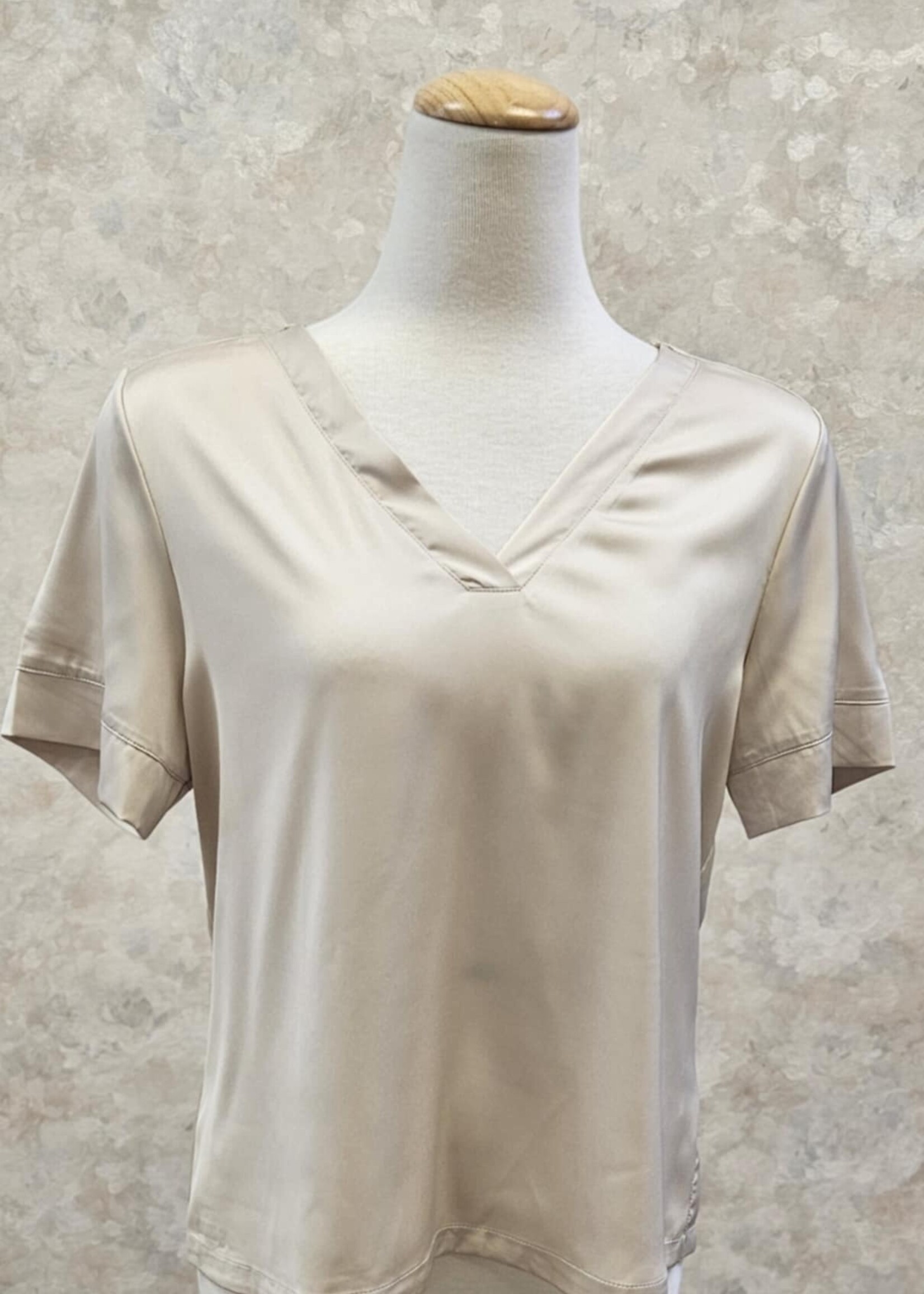 I.N.S.I.G.H.T Silk Knit V-Neck