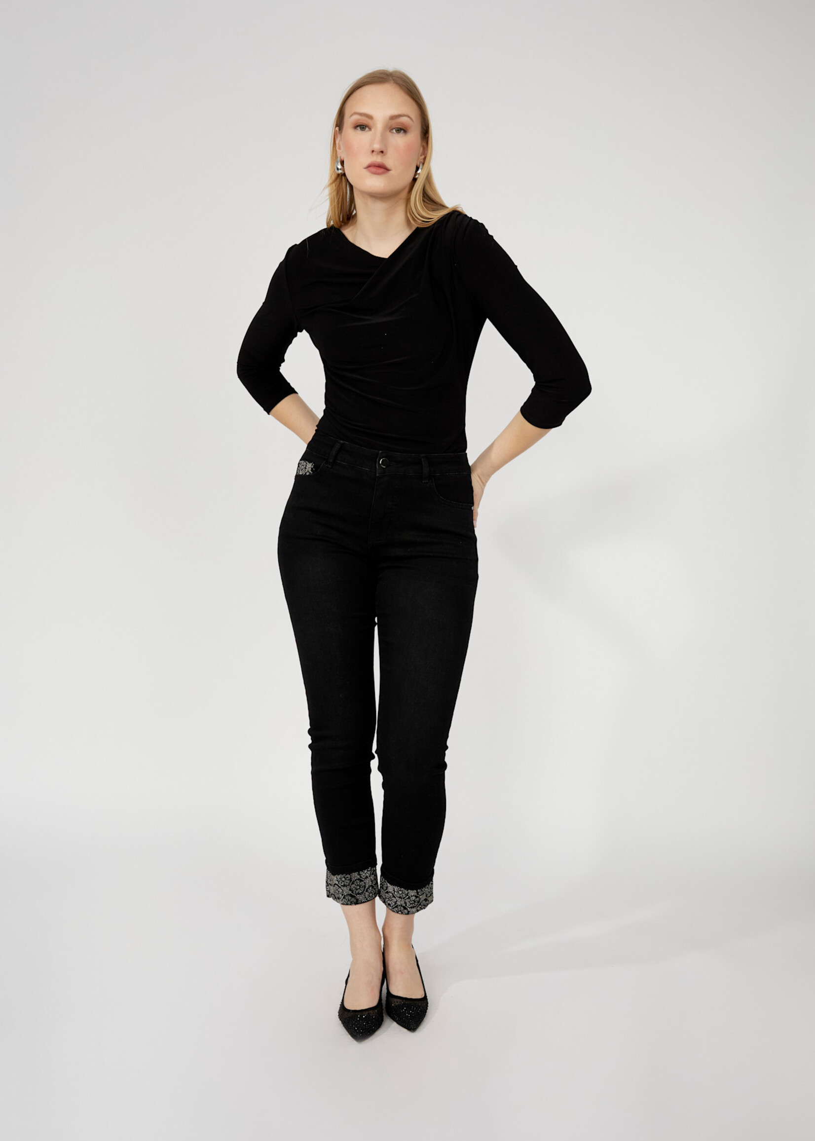 Frank Lyman Embellished Ankle Skinny Jean