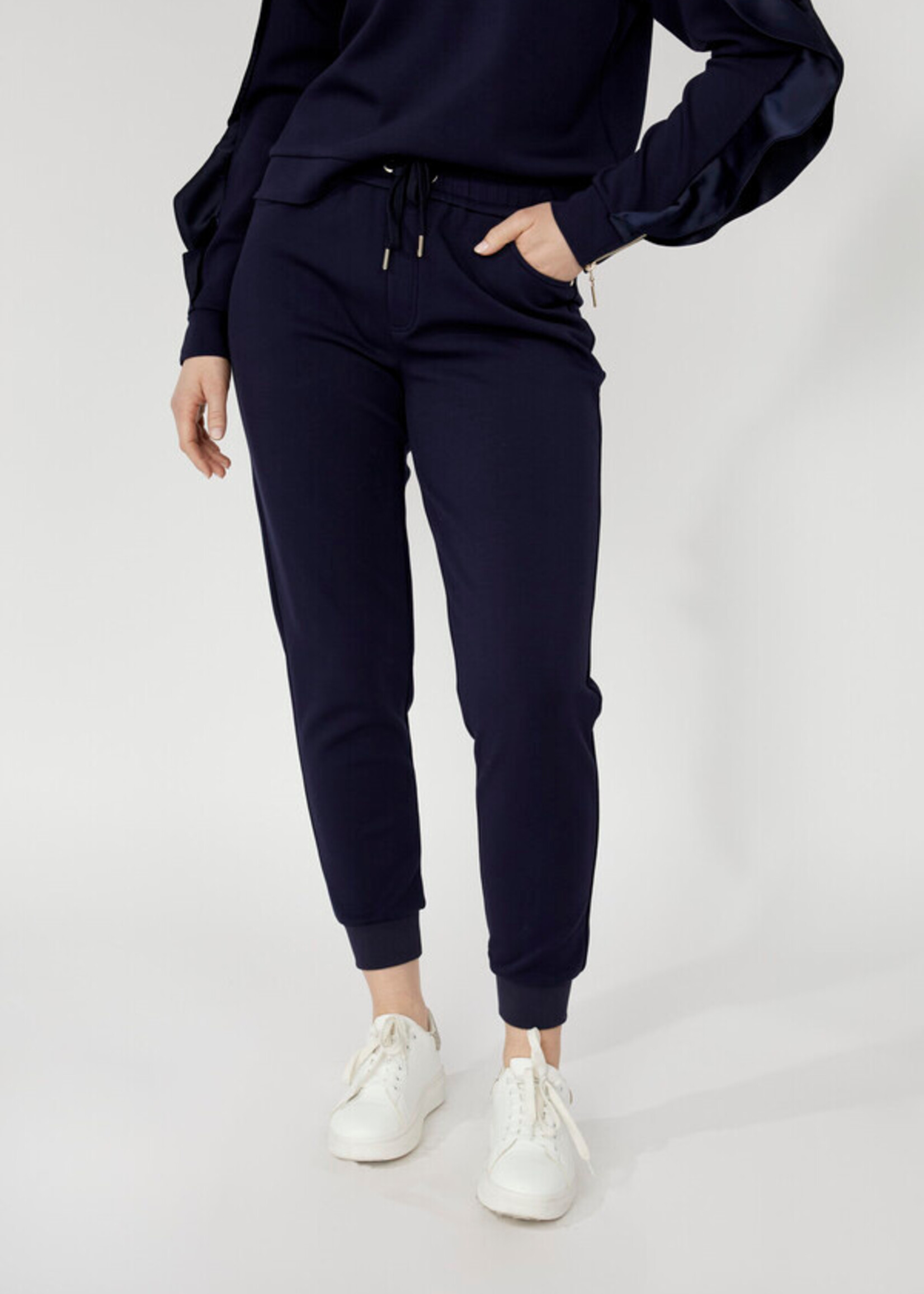 Frank Lyman Slim Ankle Fashion Jogger
