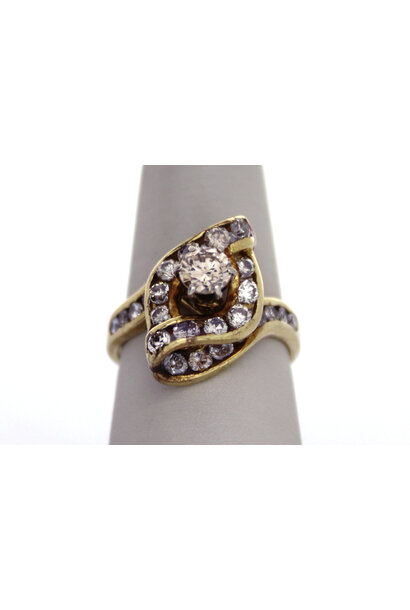 14K Yellow Gold Artistic Diamond Ring (sz 7)