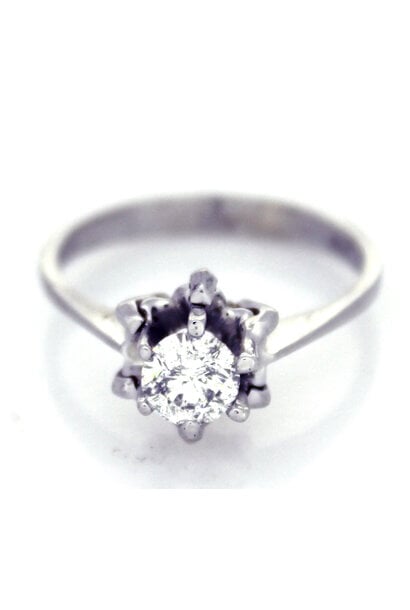 18K White Gold Diamond Solitaire Ring (sz 8 1/2)