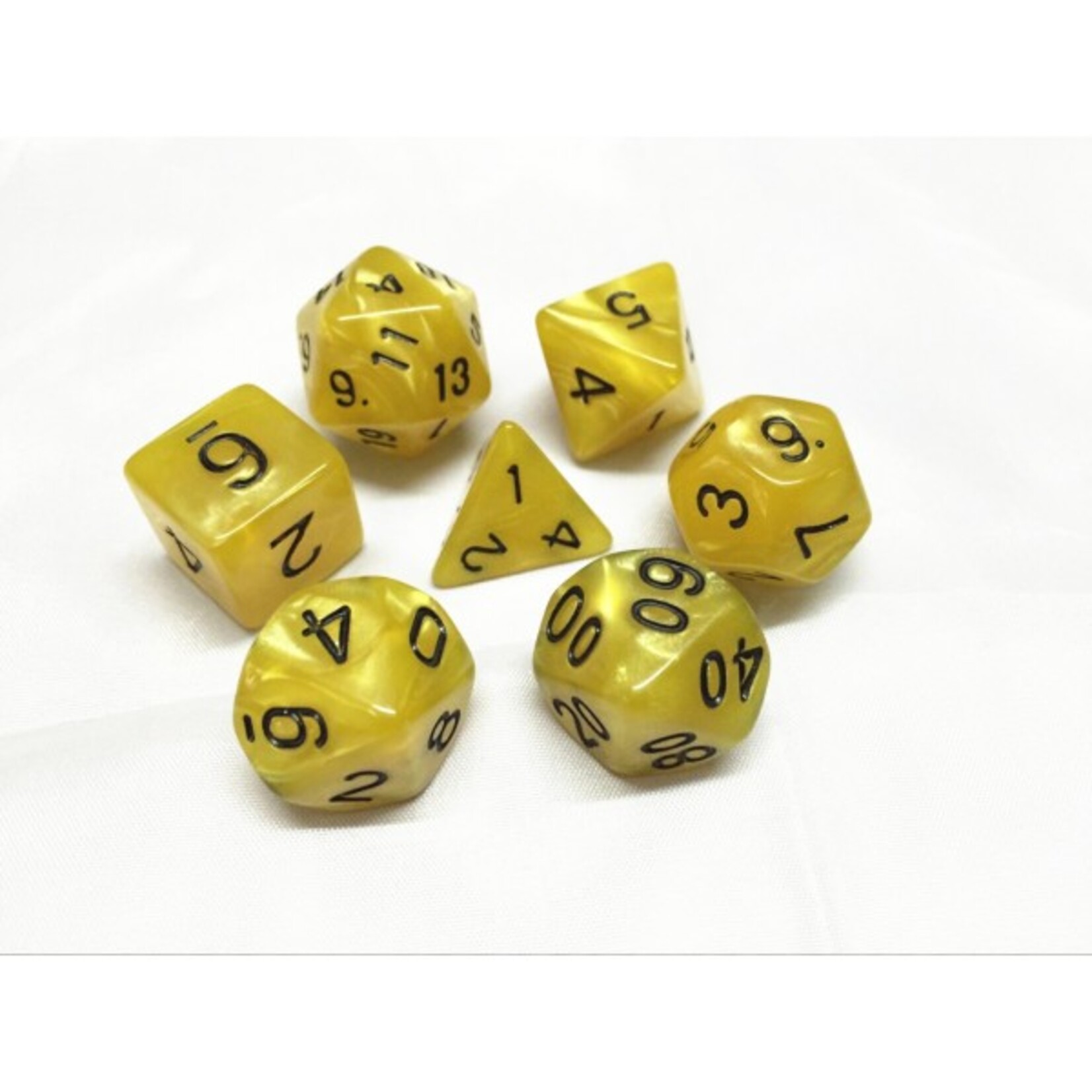 Heng Da Manufacturing HD Dice Pearl Yellow with Black Polyhedral 7 die set