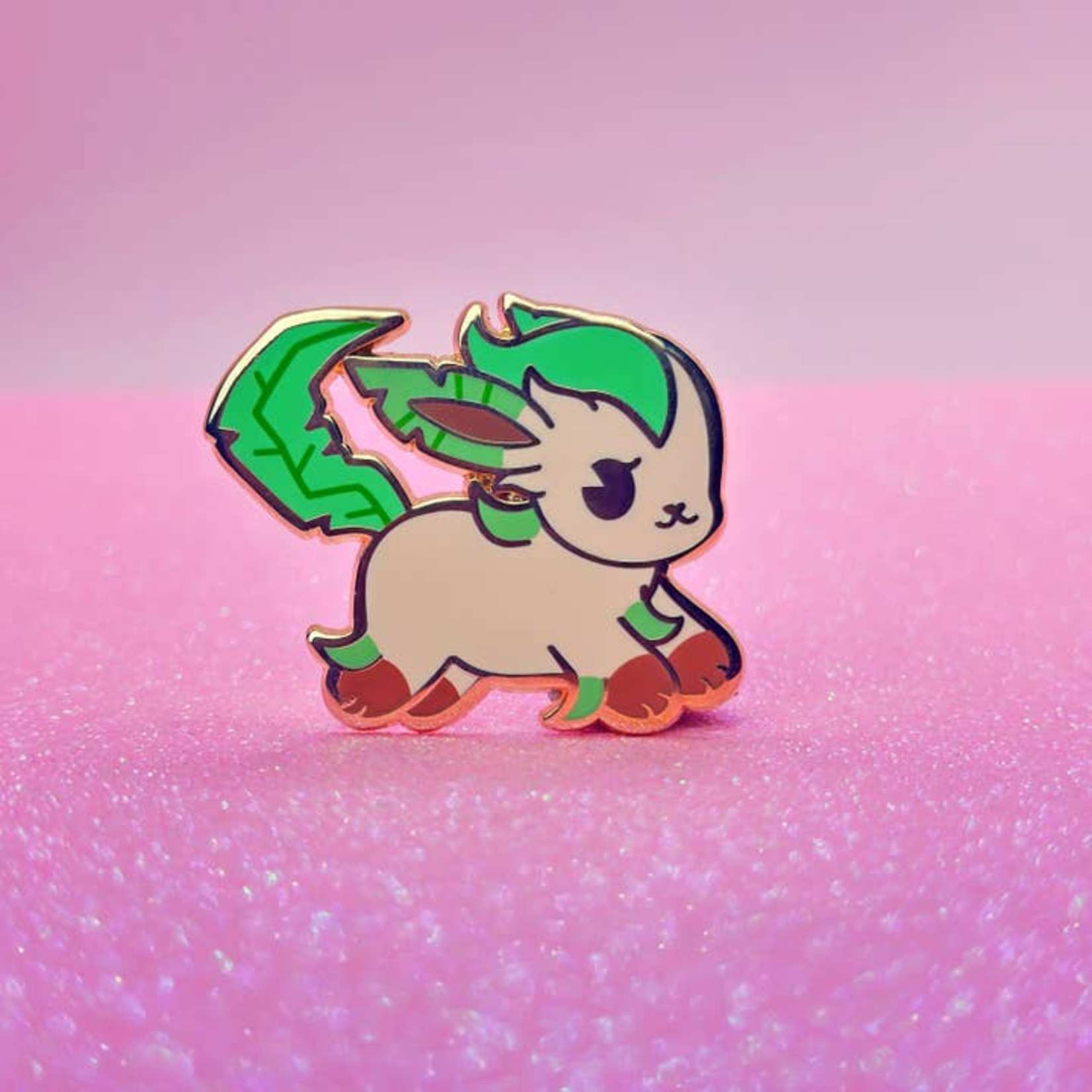 Bulbalana Leafeon Enamel Pin