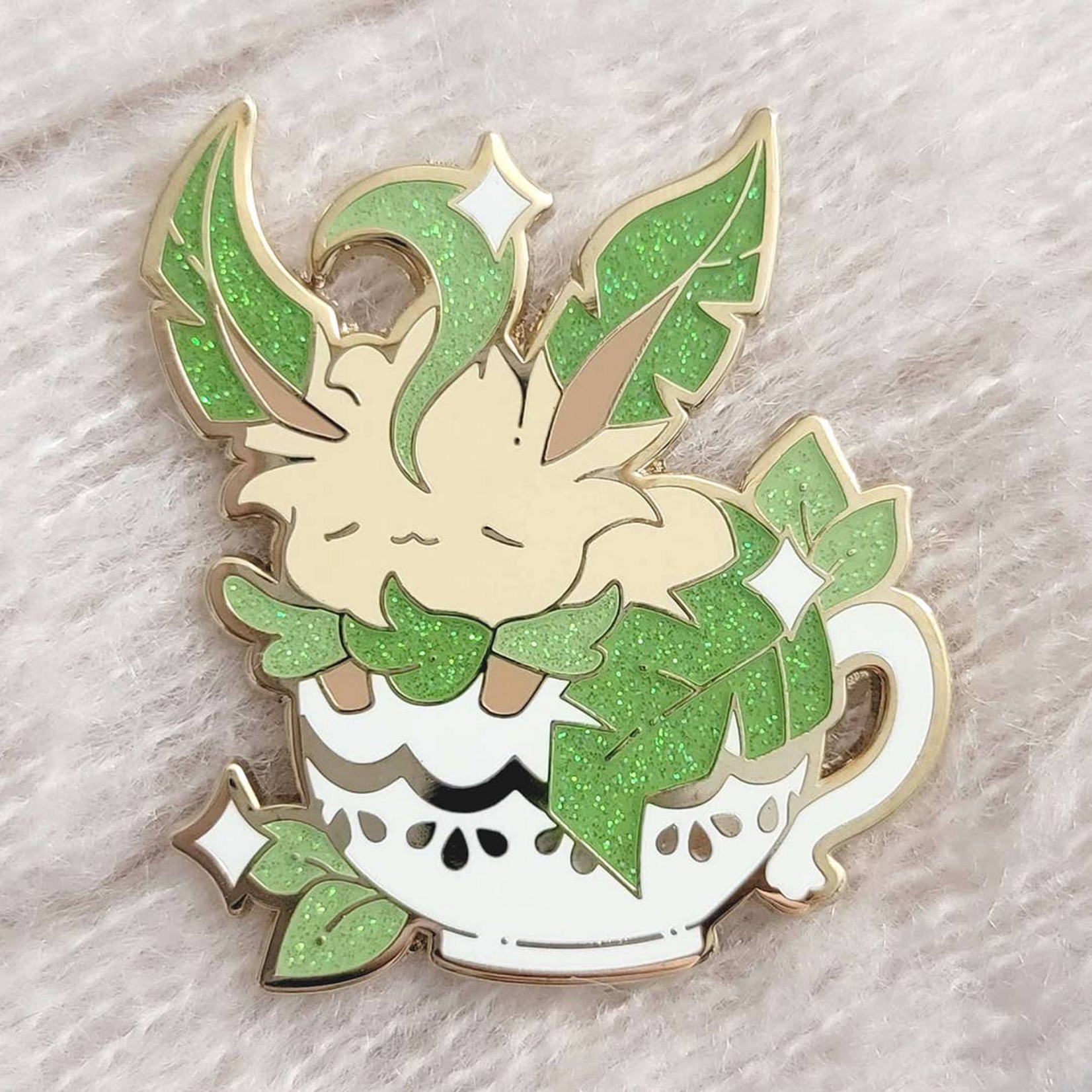 Xhilyn Teacup Leafeon Eevee Enamel Pin