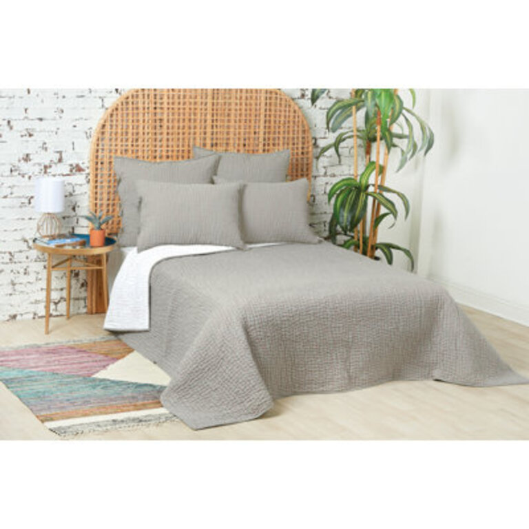 Nashoba White Standard Cotton Reversible Quilt Size: King Quilt