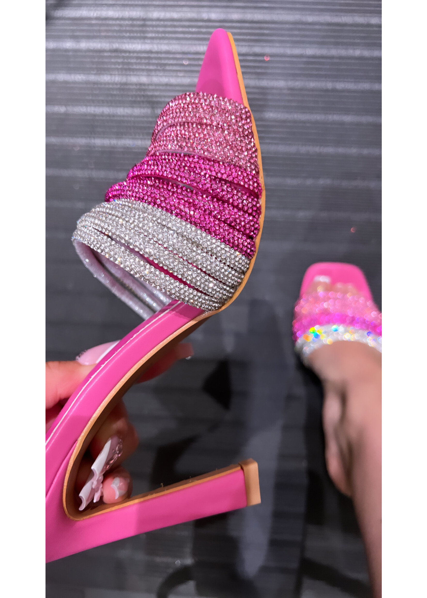 LEXISSBOUTIQUE bling strap classy heels
