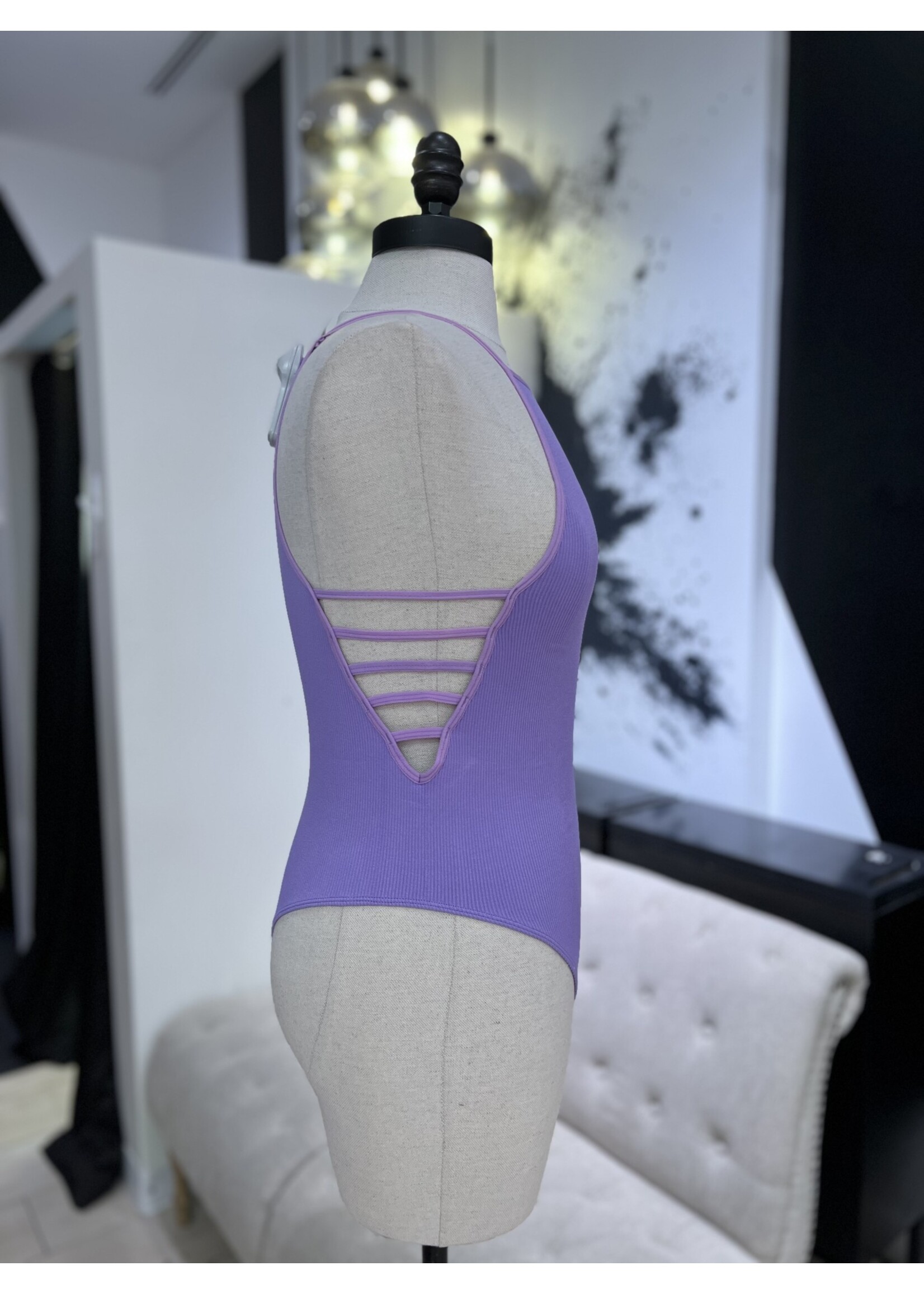 LEXISSBOUTIQUE sleevless high neck bodysuit