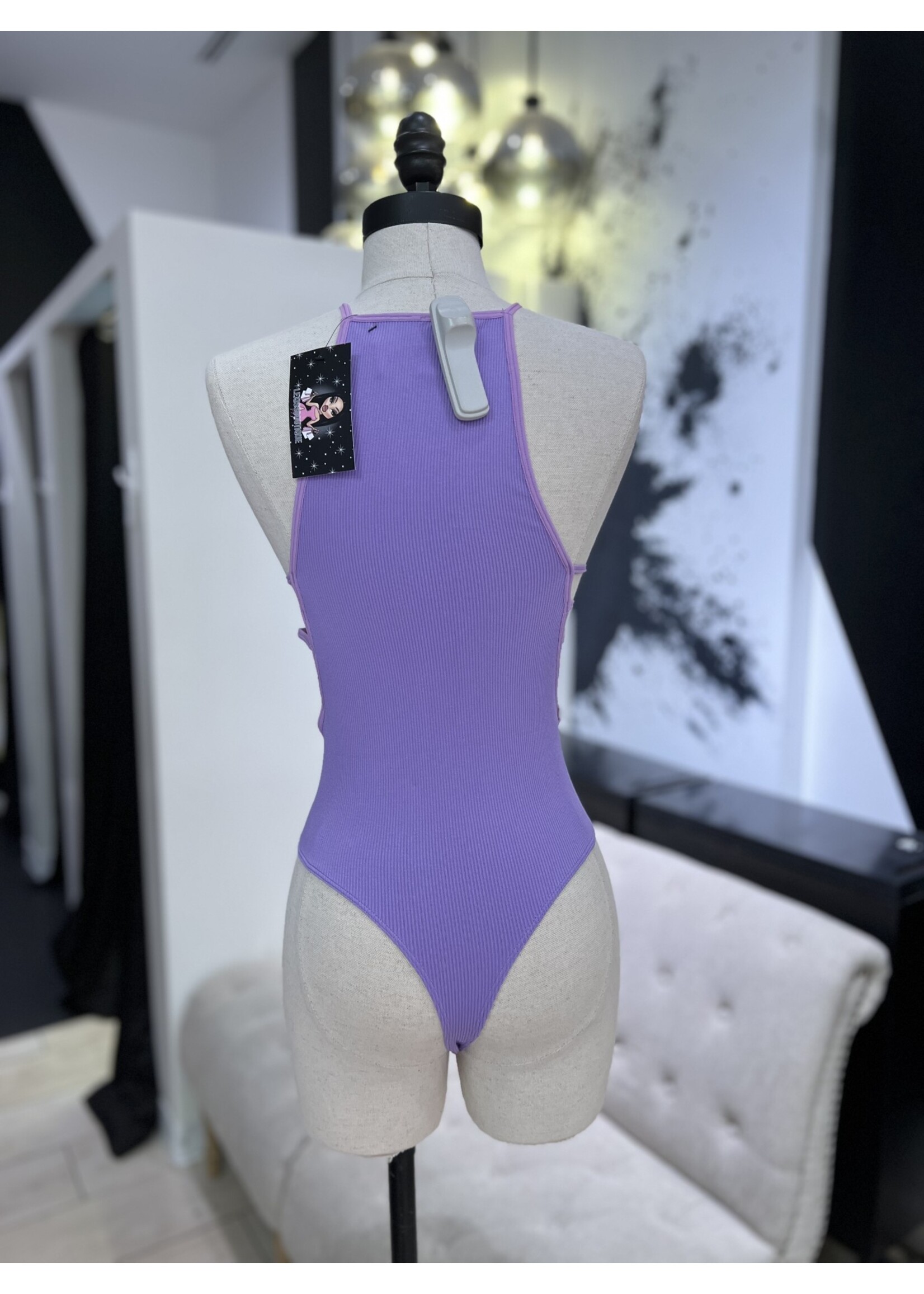 LEXISSBOUTIQUE sleevless high neck bodysuit