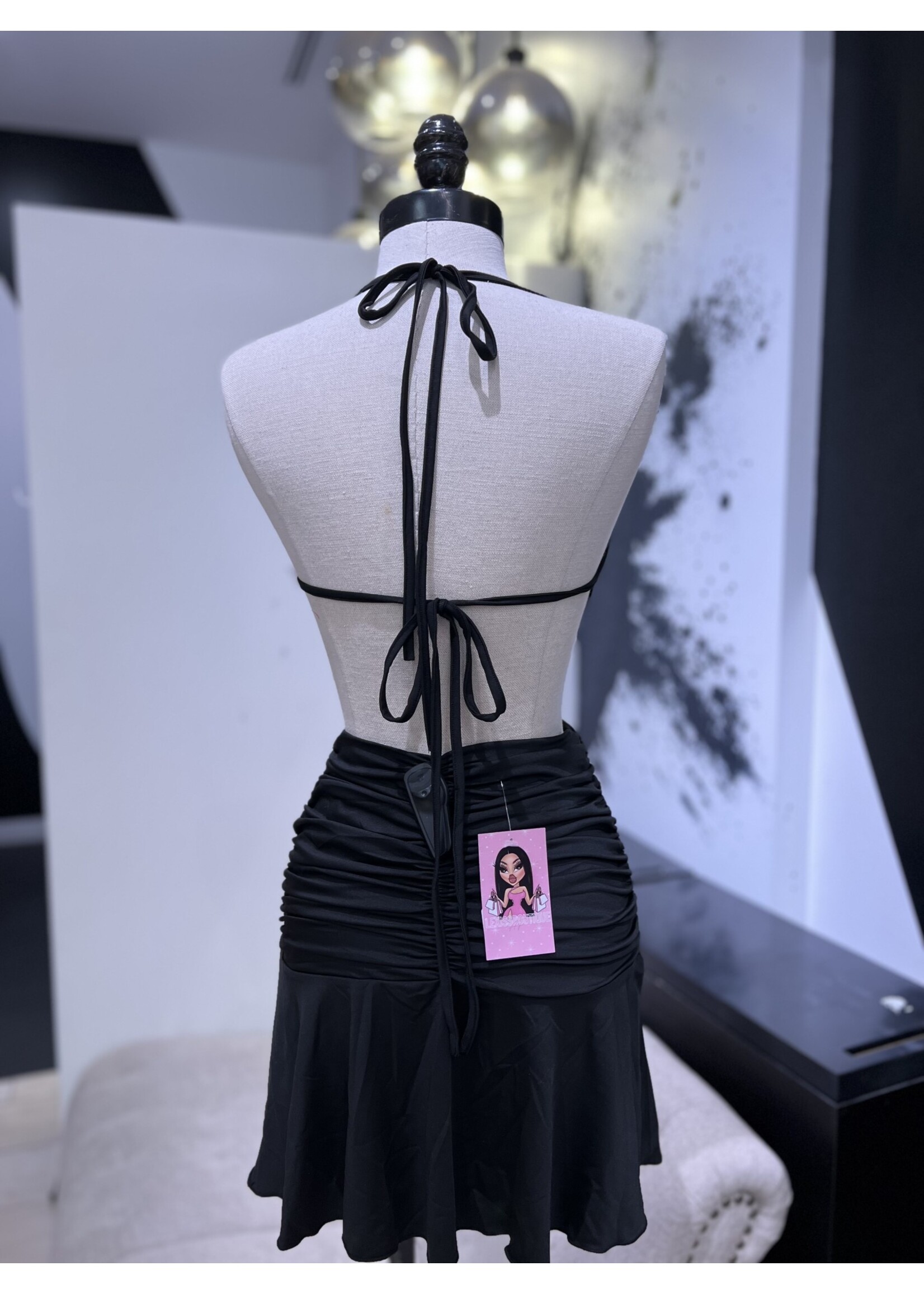 LEXISSBOUTIQUE halter neck solid top and ruched mini skirt set