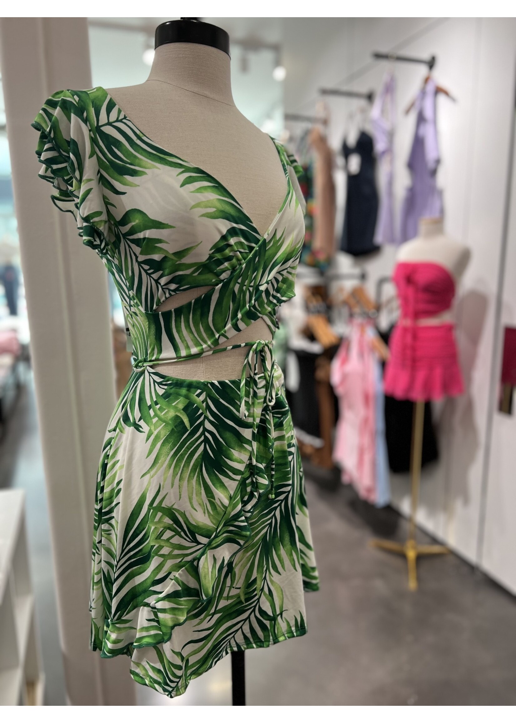 LEXISSBOUTIQUE leaf print layered ruffle -  waist tie dress