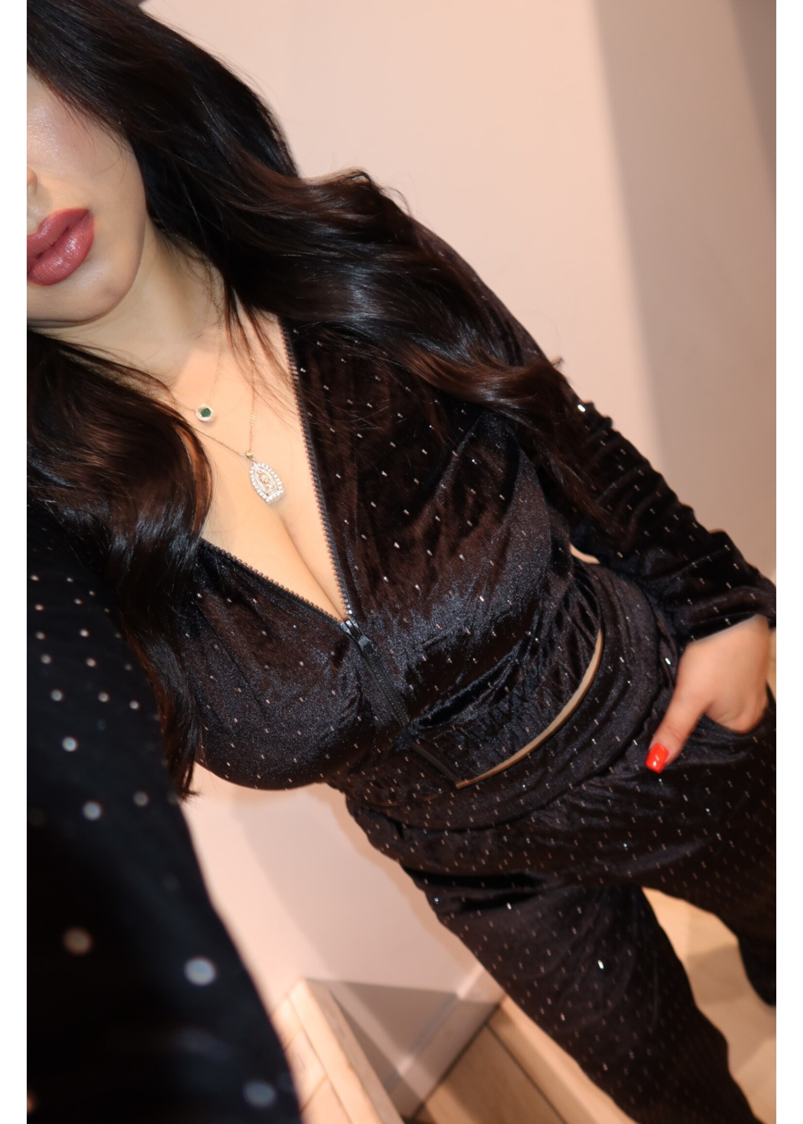 LEXISSBOUTIQUE Rhinestuds Velvet Set
