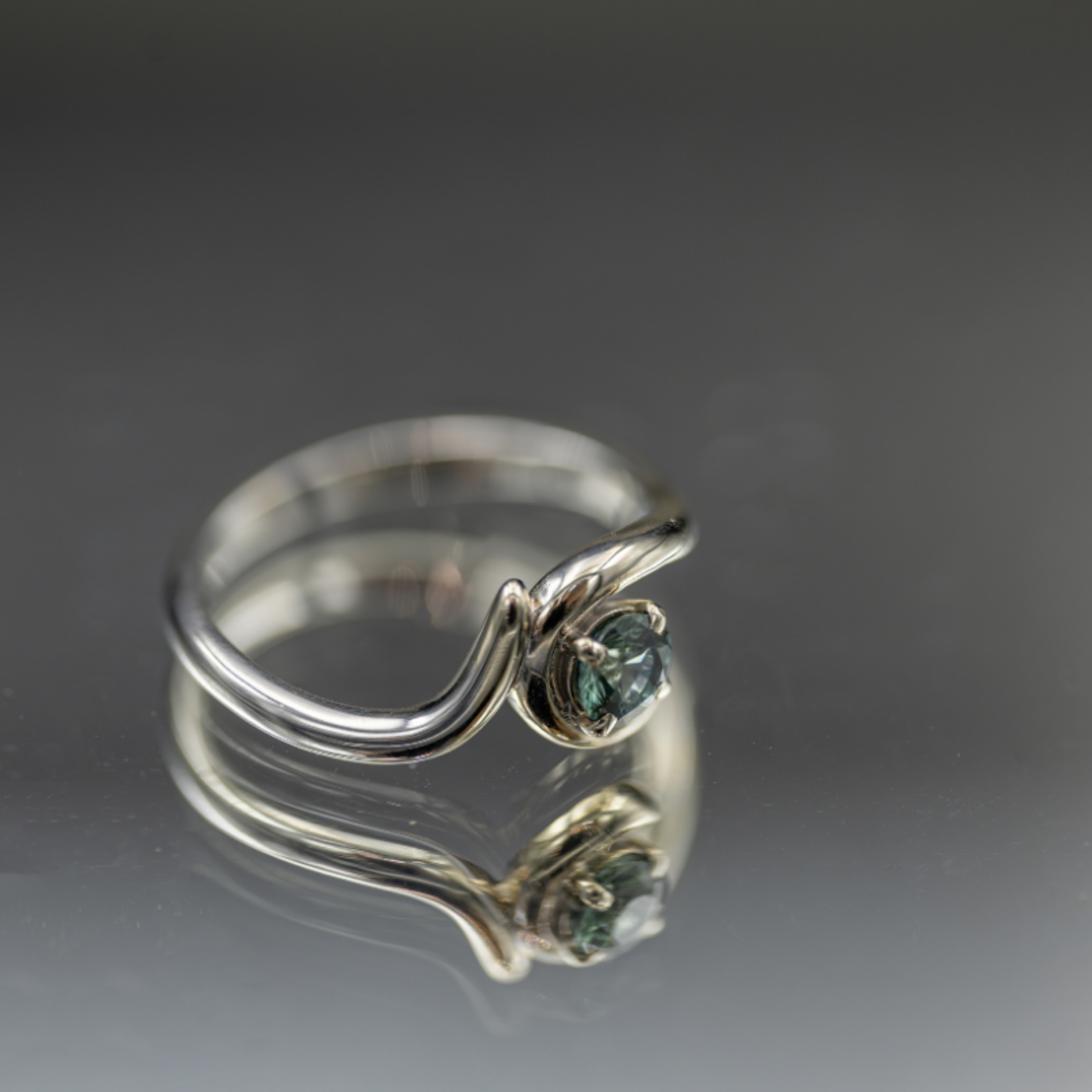 14k White Gold  .25ctw Genuine Teal Blue Montana Sapphire Fashion Ring