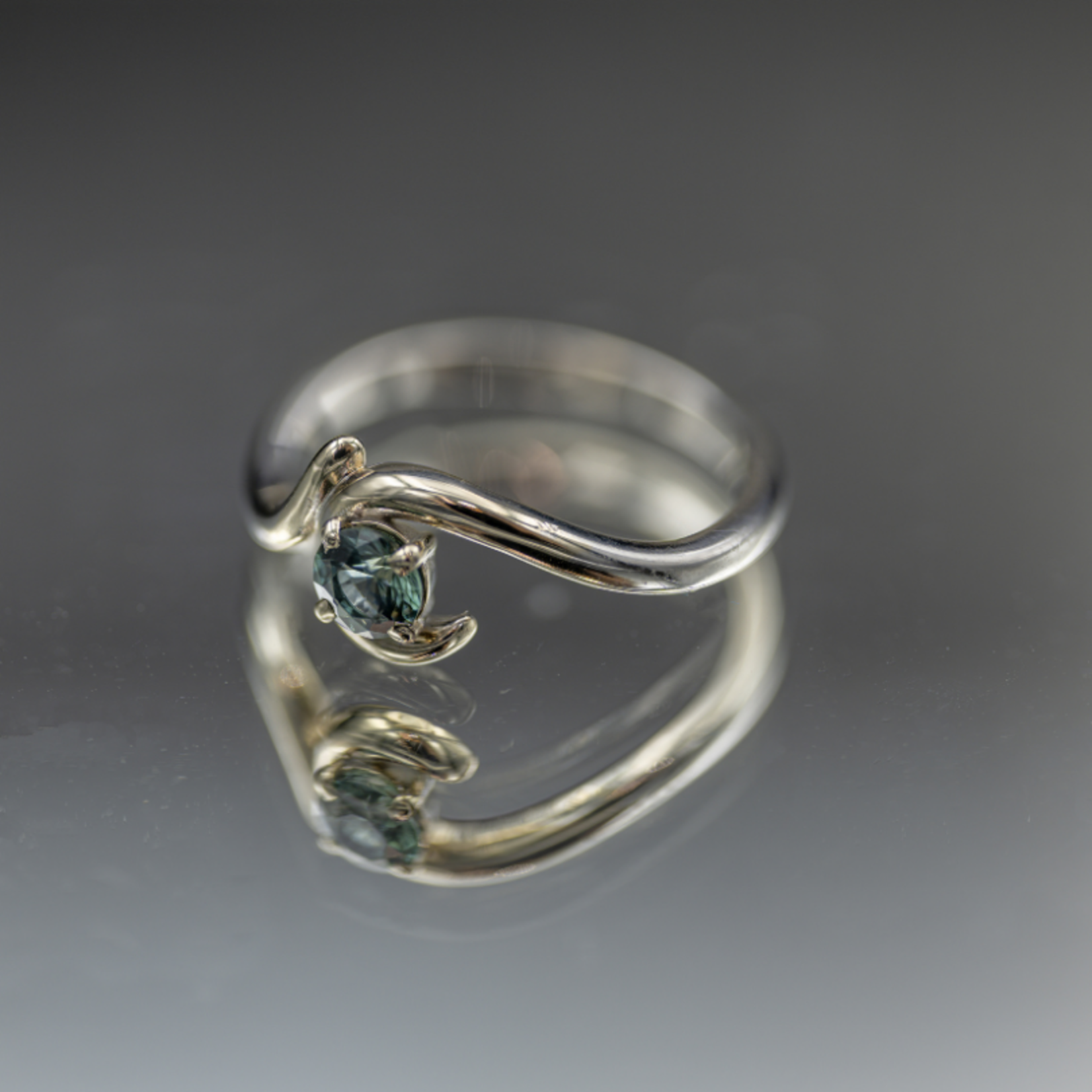 14k White Gold  .25ctw Genuine Teal Blue Montana Sapphire Fashion Ring