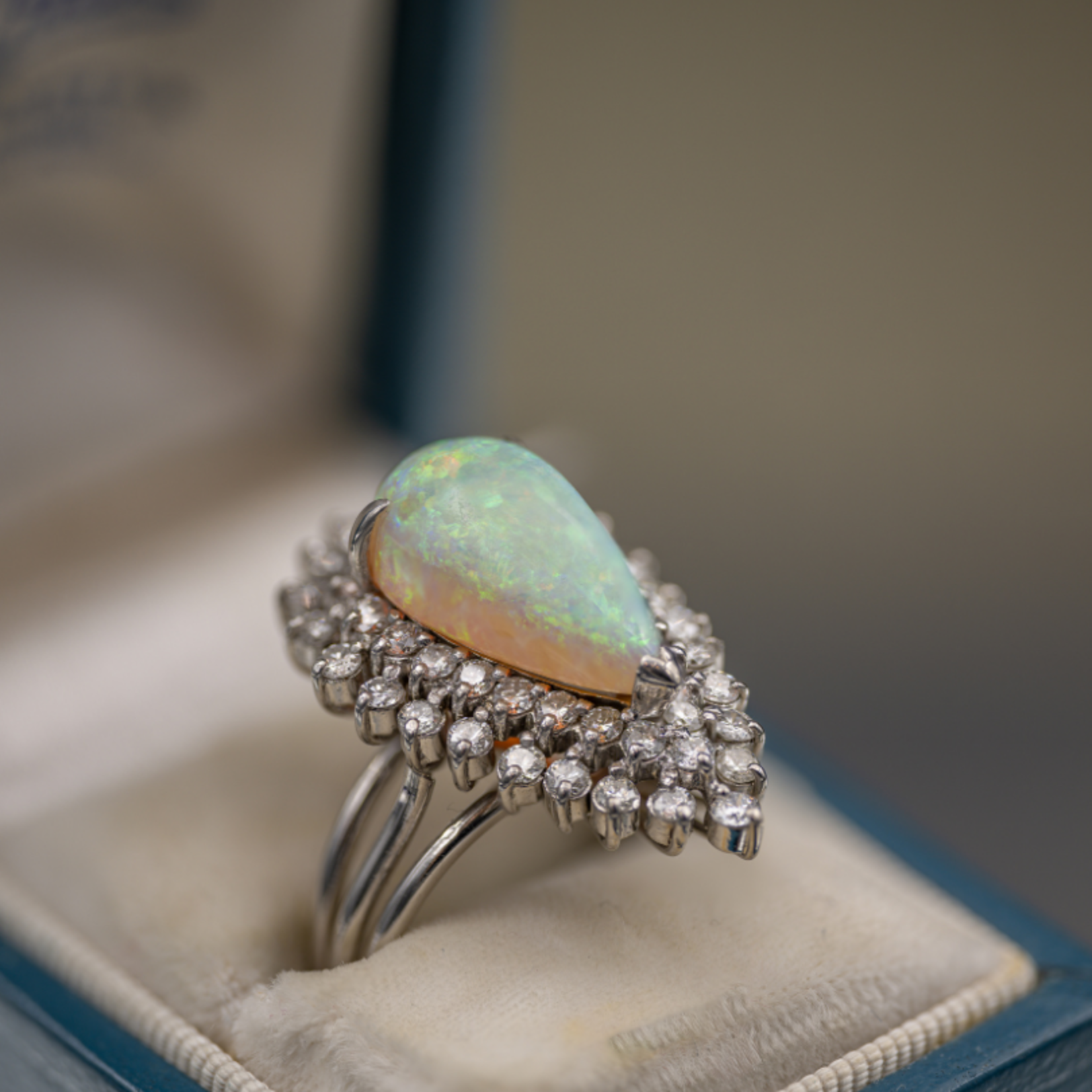 18k White Gold 7ct Australian Opal & 1.75cttw Diamond Ring