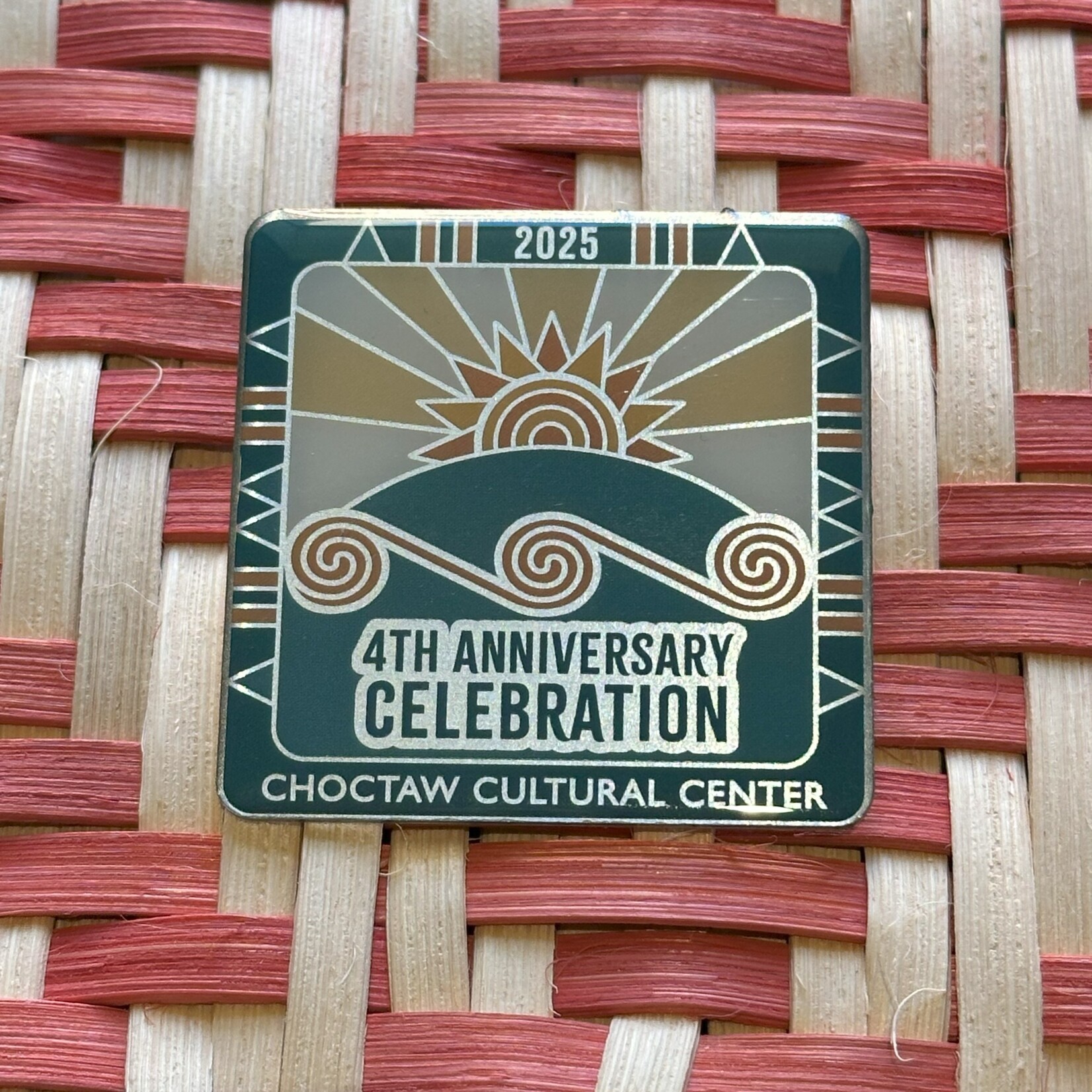 4th Anniversary Pin