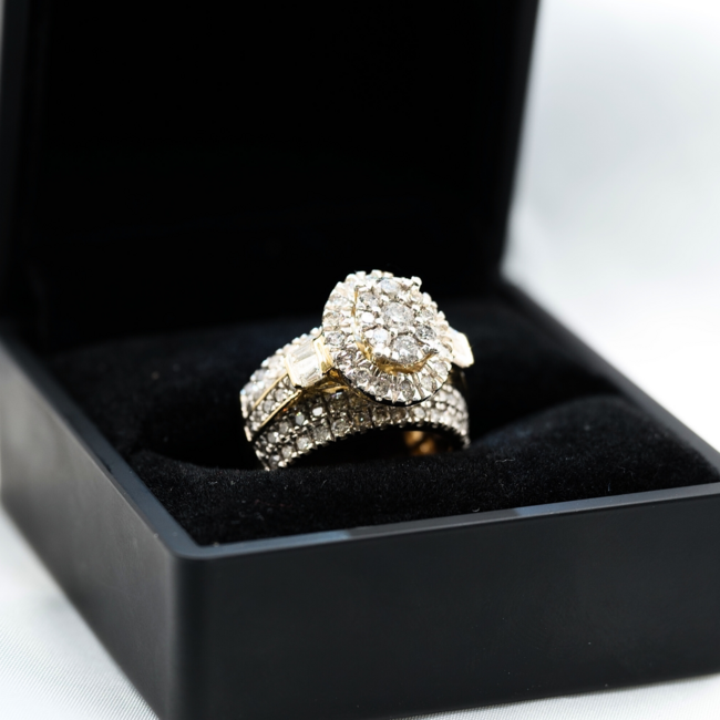 Diamond Ring  10k 14.8g s7