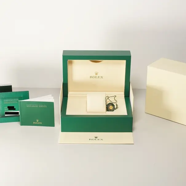 Rolex Submariner -Oyster Perpetual Date -  2015 - 41 mm