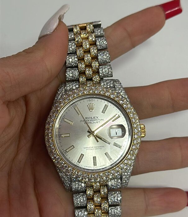 Rolex - Oyster Perpetual - 41 MM - Diamonds Bezel and Bracelet - Red Dial