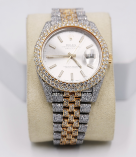 Rolex - Oyster Perpetual - 41 MM - Diamonds Bezel and Bracelet - White  Dial