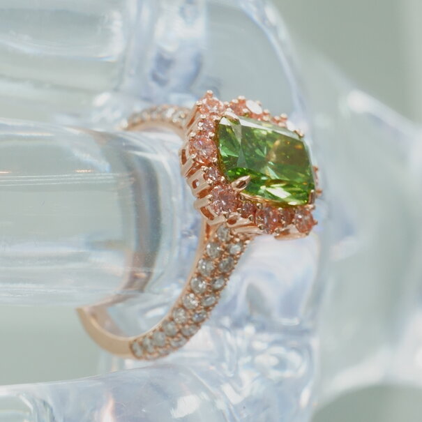 ANILLO DIAMANTES LAB-14K-3.05CTW-GREEN CENTER