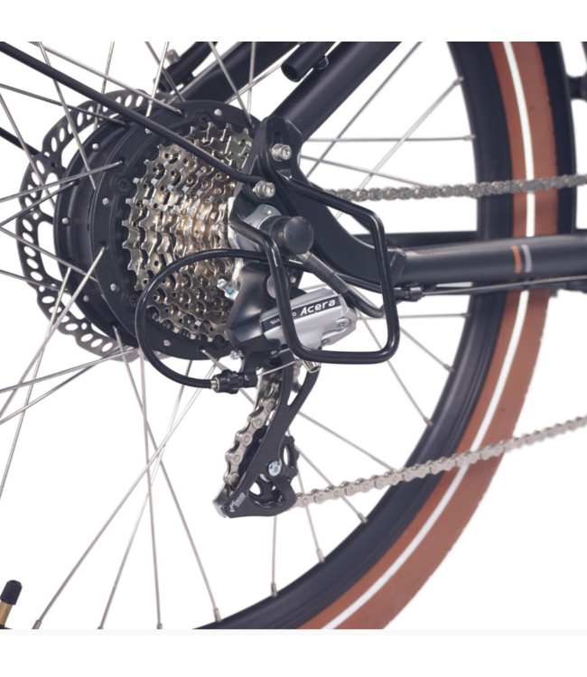 NCM CRU7"S STEP THROUGH CRUISER (DEMO)