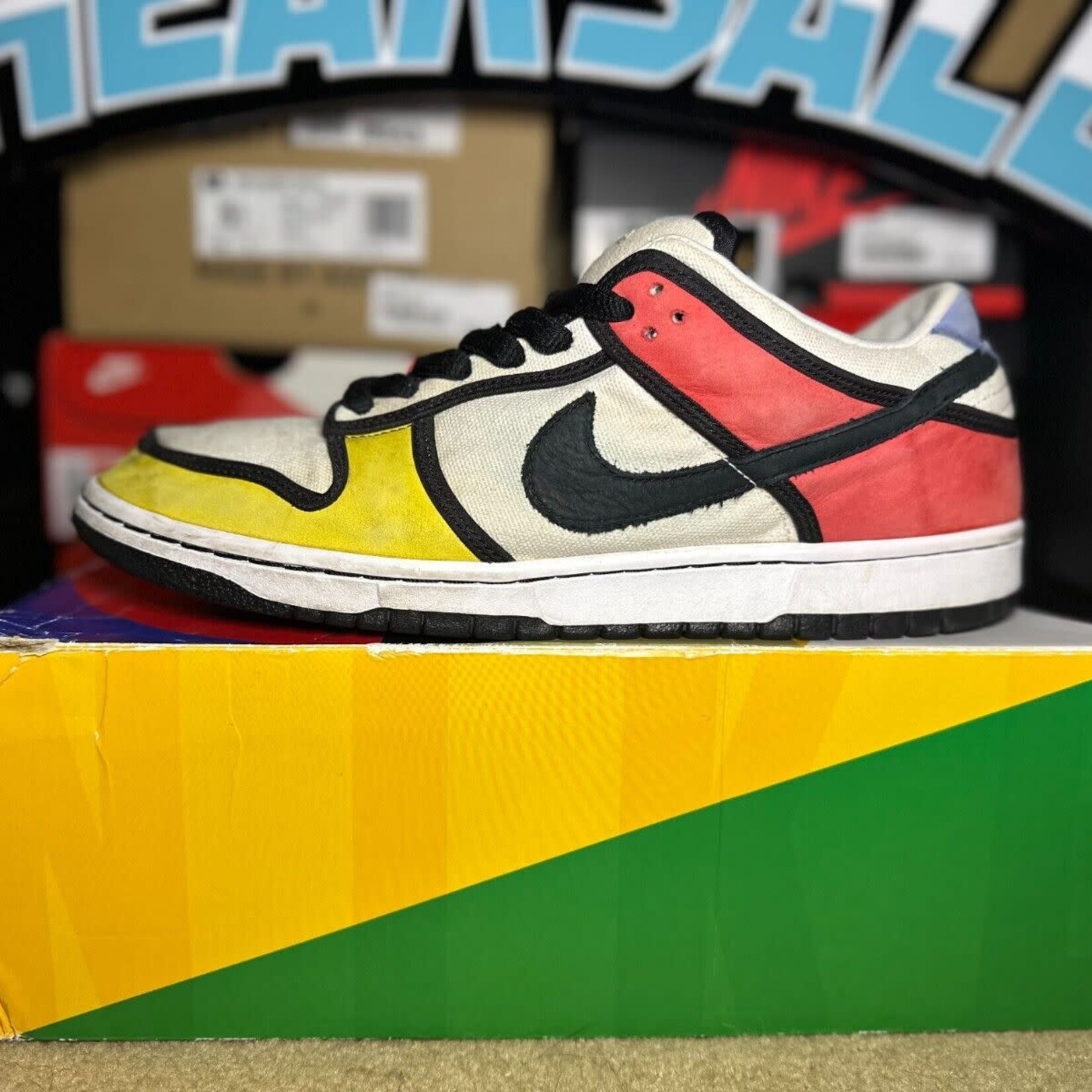 Nike SB Dunk Low Piet Mondrian - Hidden Realm