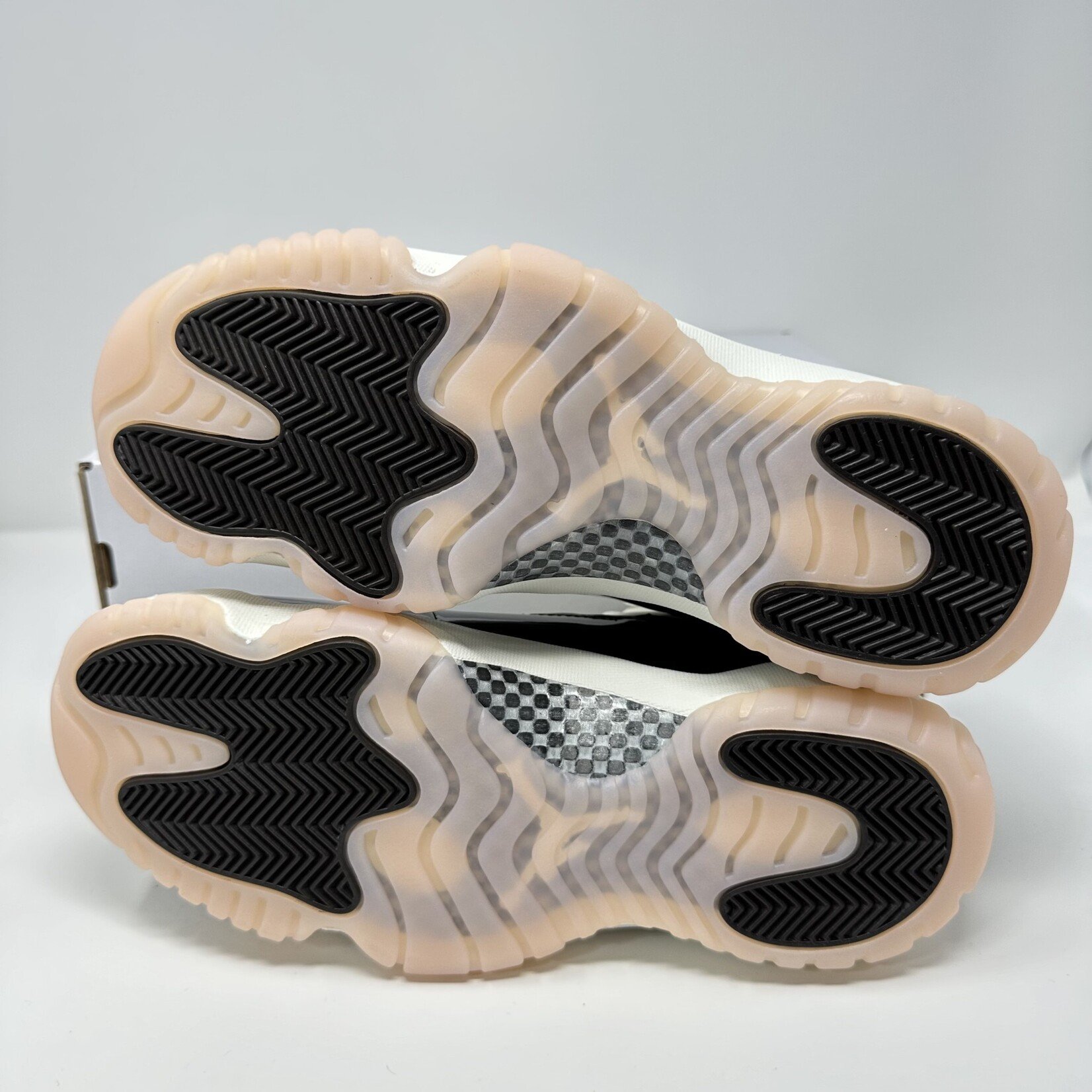 Jordan Jordan 11 Retro Neapolitan