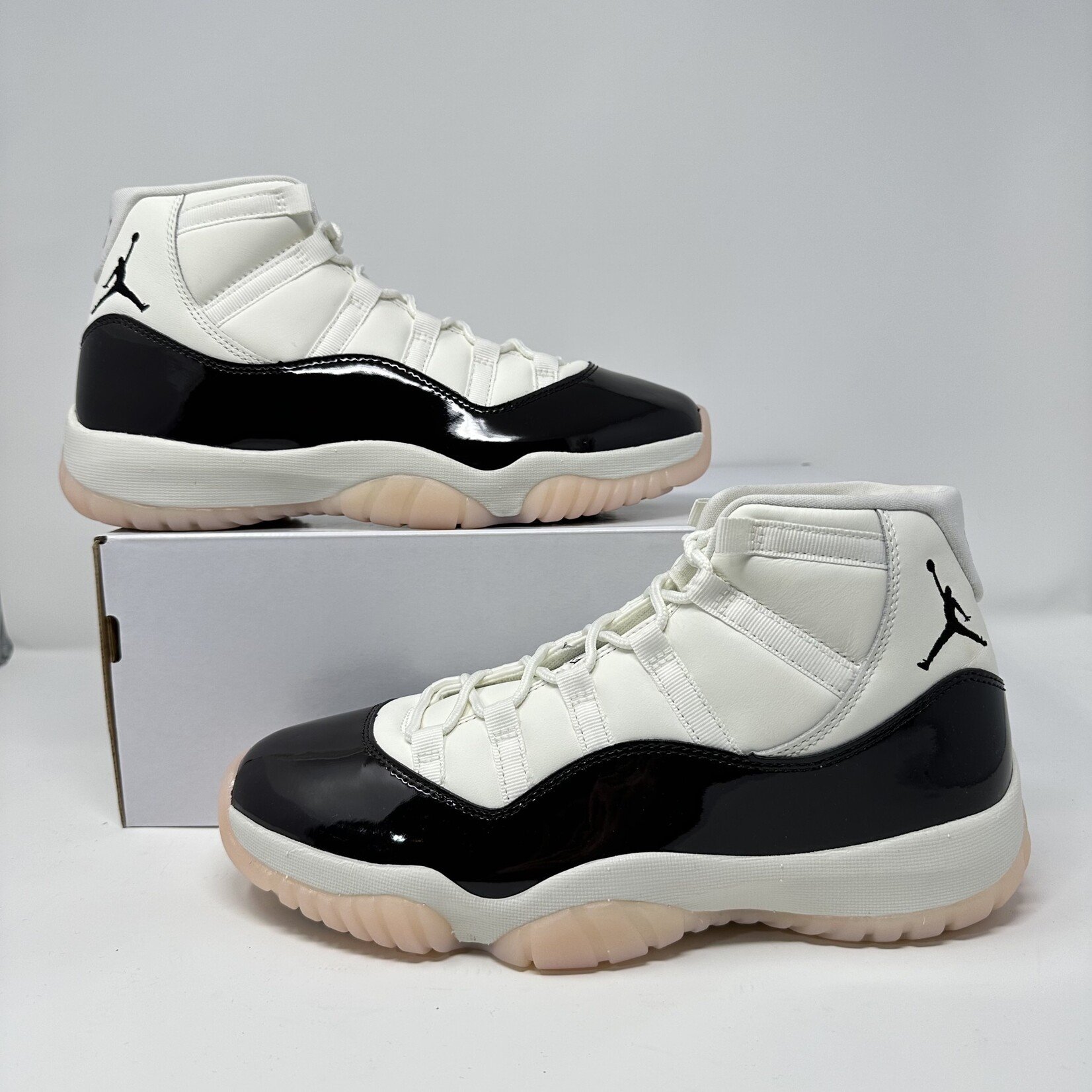 Jordan Jordan 11 Retro Neapolitan