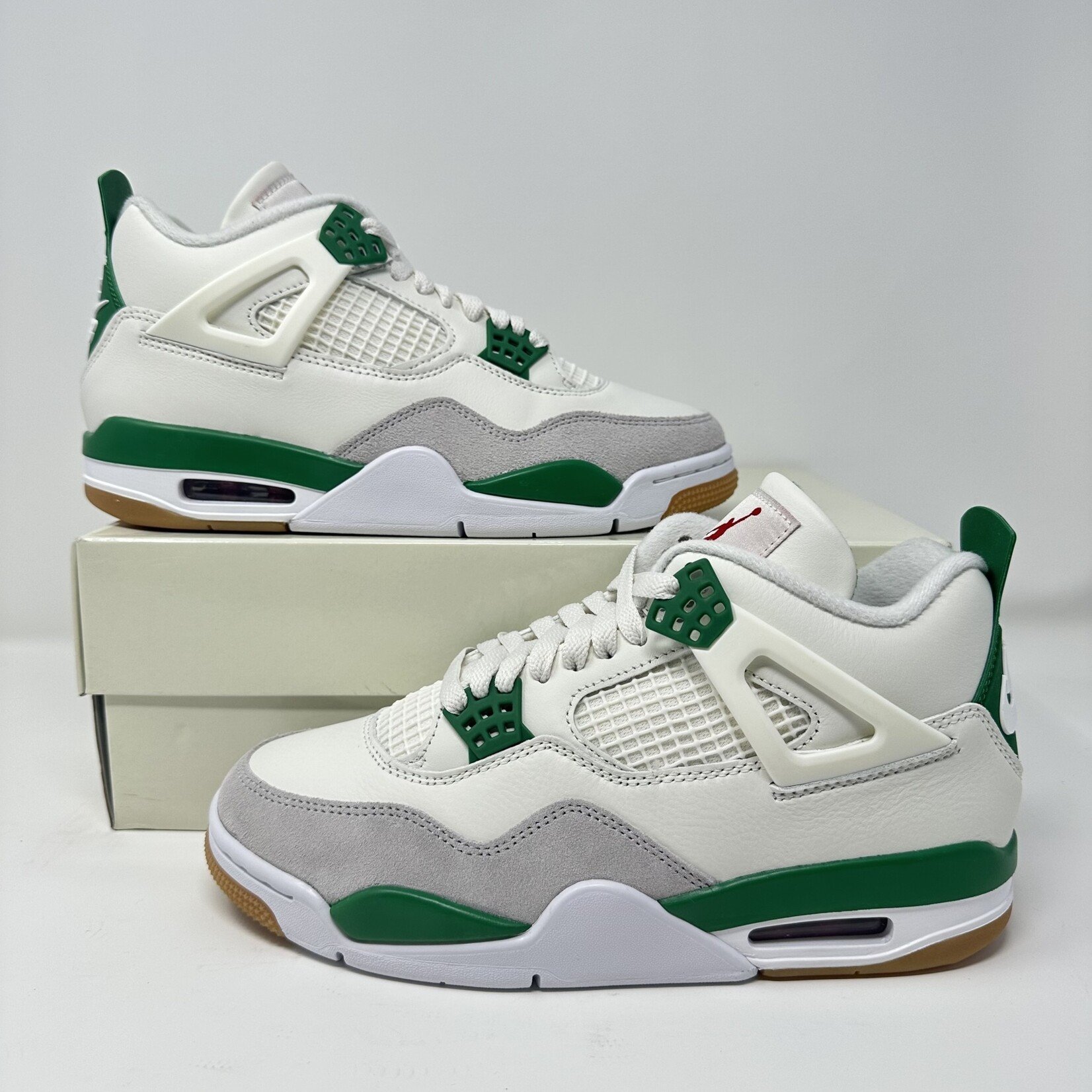 Jordan Jordan 4 Retro SB Pine Green