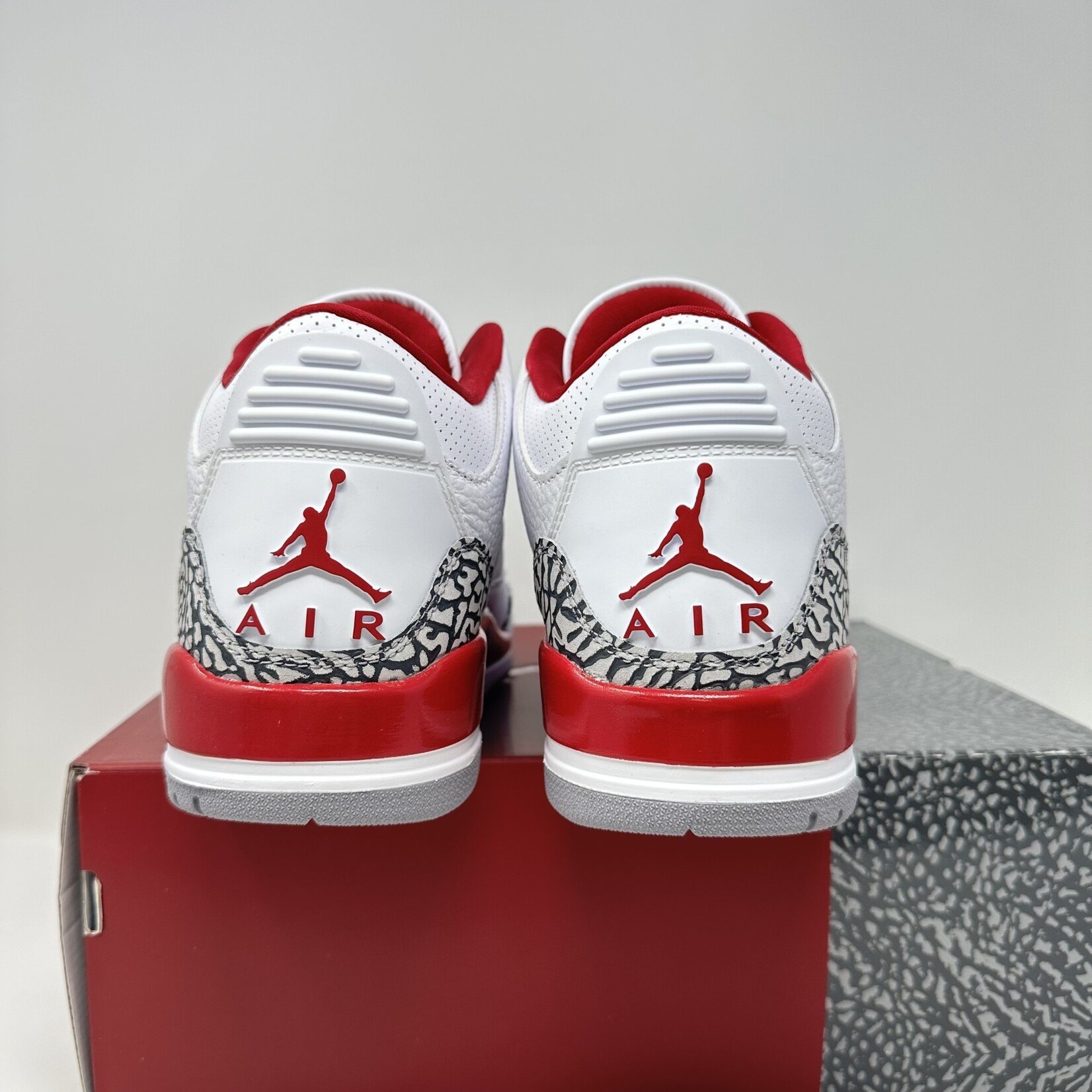 Jordan Jordan 3 Retro Cardinal Red