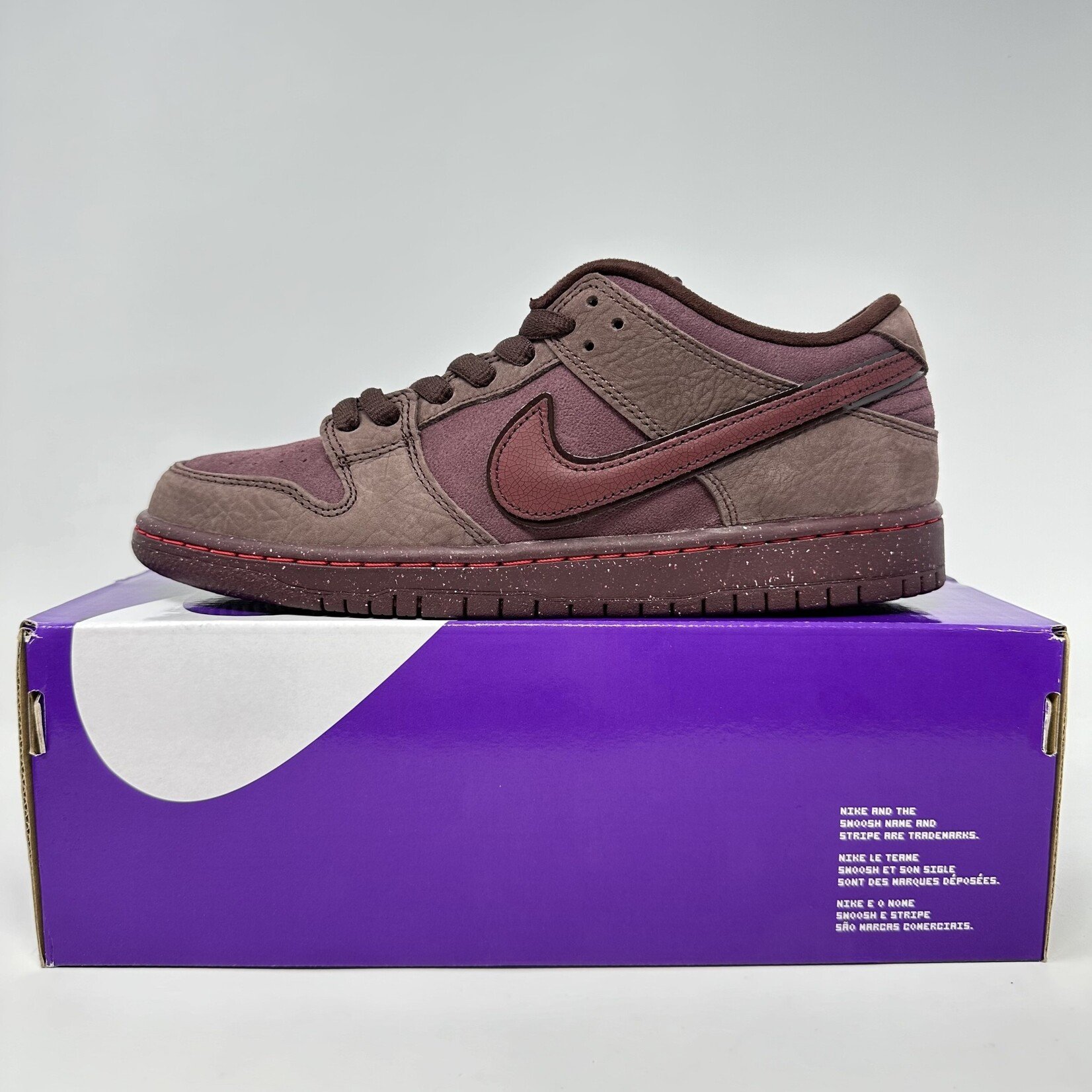 Nike Nike SB Dunk Low City Of Love Burgundy Crush