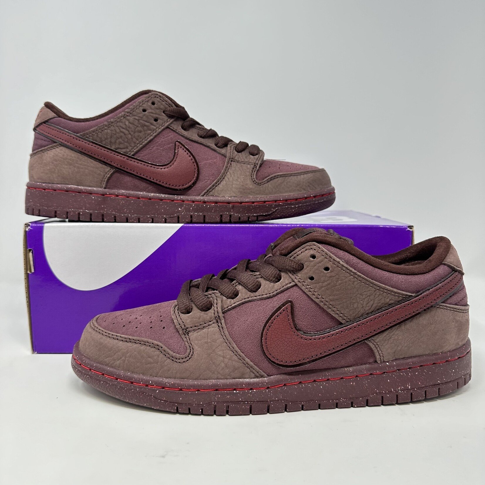 Nike Nike SB Dunk Low City Of Love Burgundy Crush