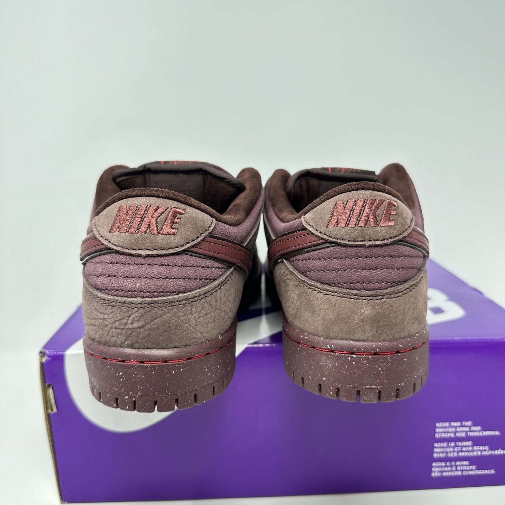 Nike Nike SB Dunk Low City Of Love Burgundy Crush