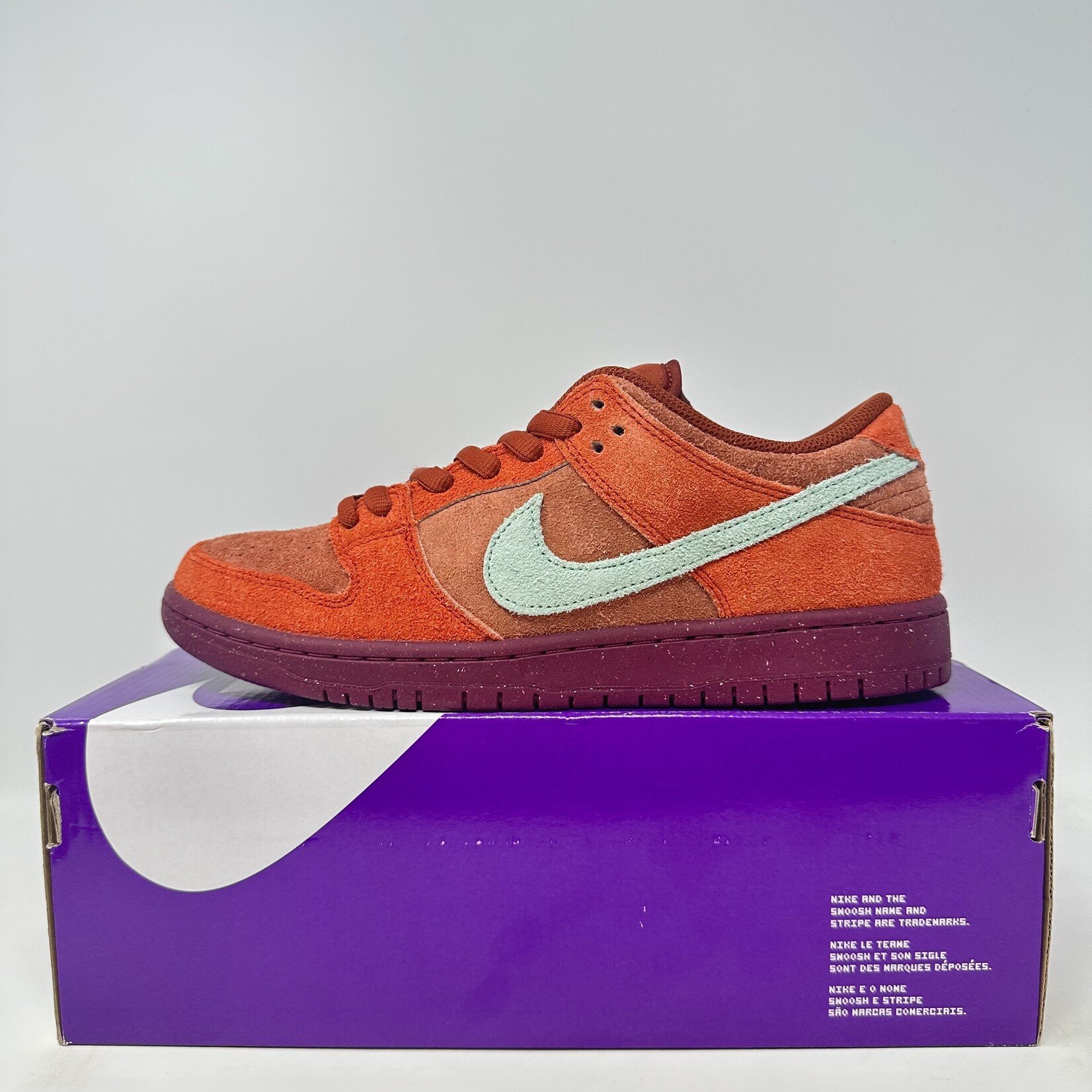 Nike Nike SB Dunk Low Mystic Red Rosewood