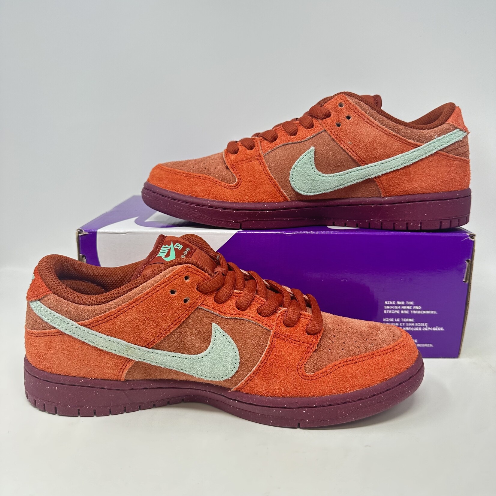 Nike Nike SB Dunk Low Mystic Red Rosewood