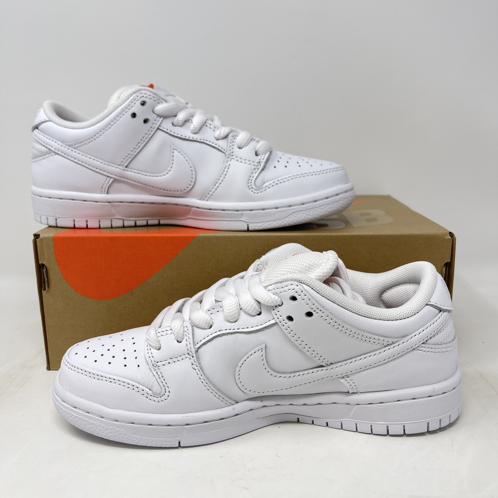 Nike Nike SB Dunk Low Pro Triple White