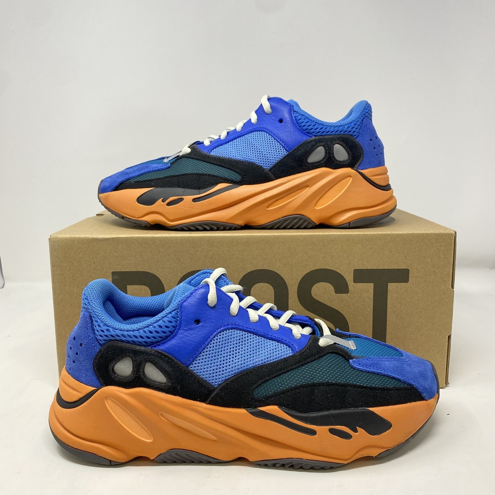 Adidas adidas Yeezy Boost 700 Bright Blue