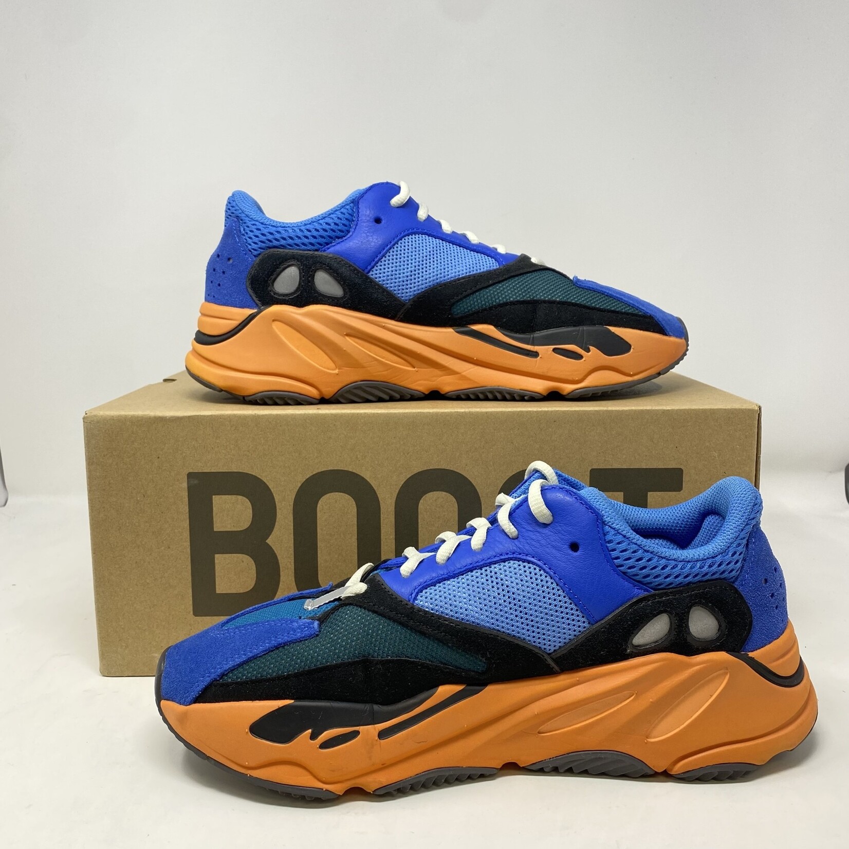 Adidas adidas Yeezy Boost 700 Bright Blue