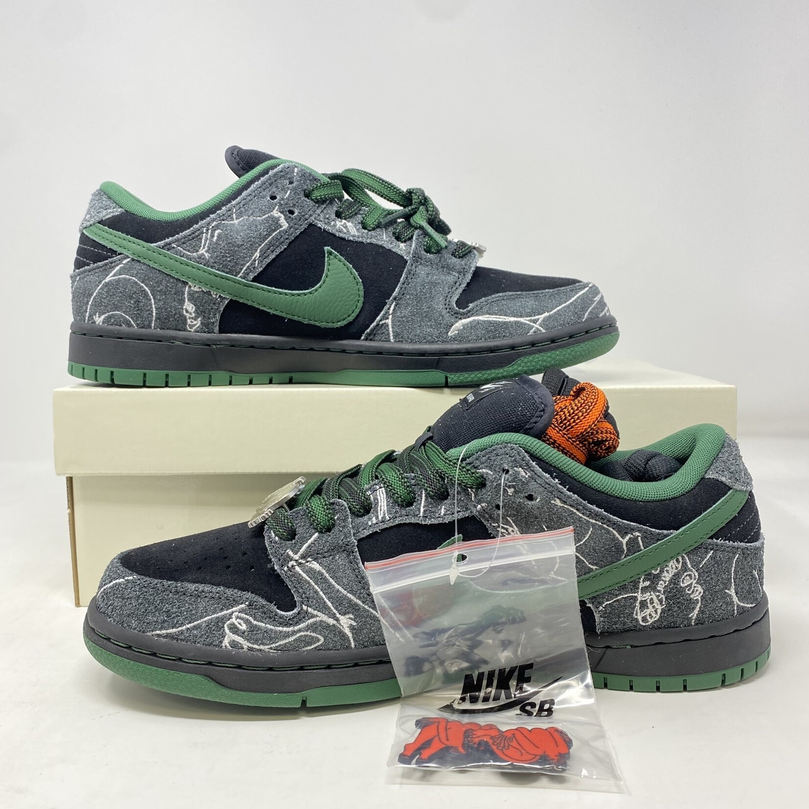 Nike Nike SB Dunk Low There Skateboards