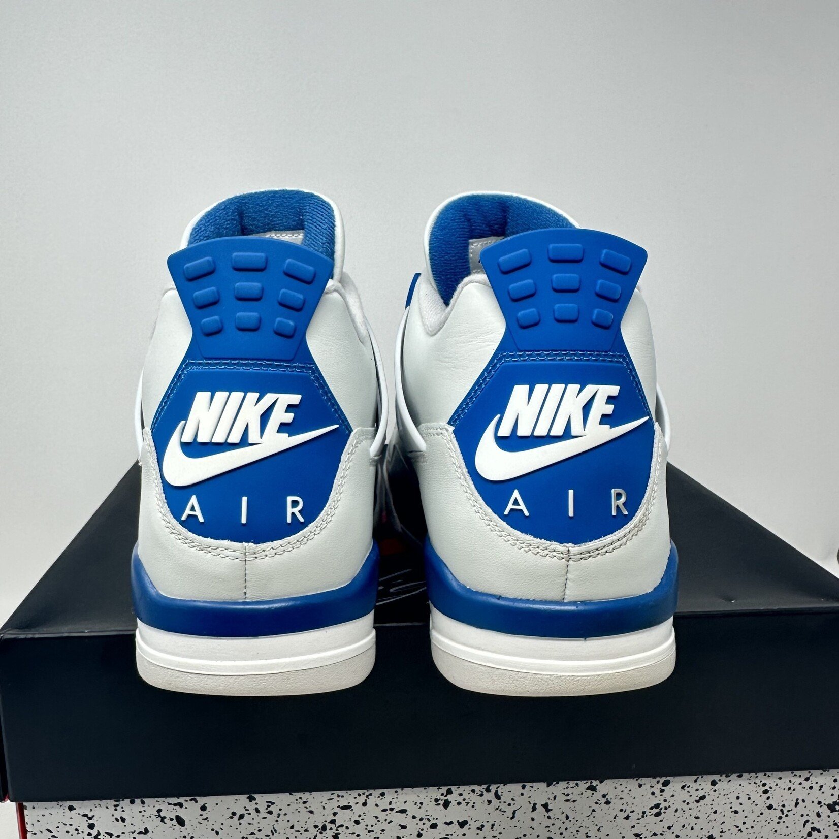 Jordan Jordan 4 Retro Military Blue (2024)