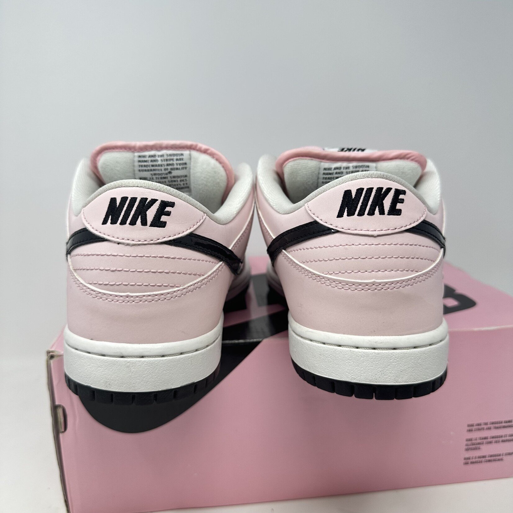 Nike Nike SB Dunk Low Pink Box