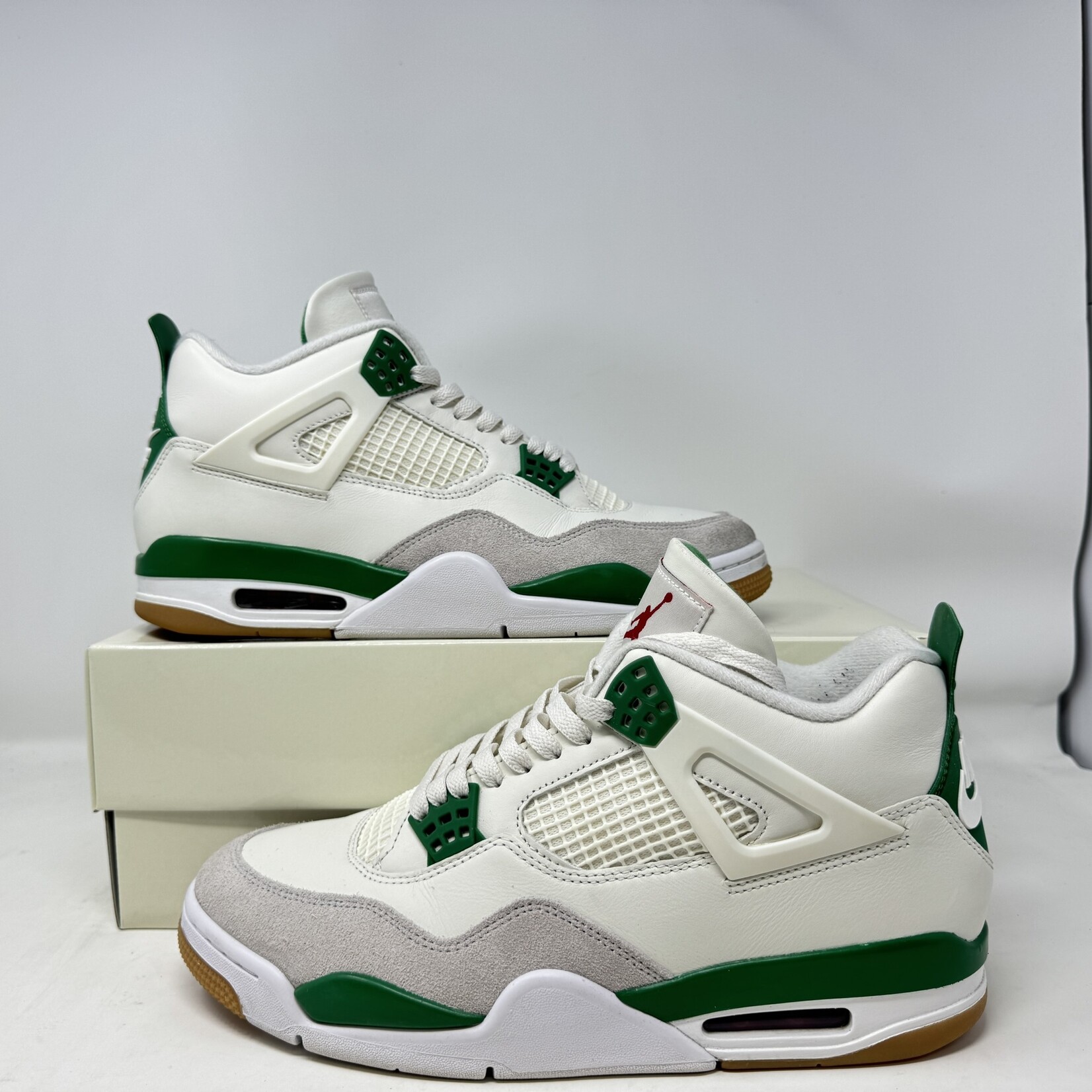 Jordan Jordan 4 Retro SB Pine Green