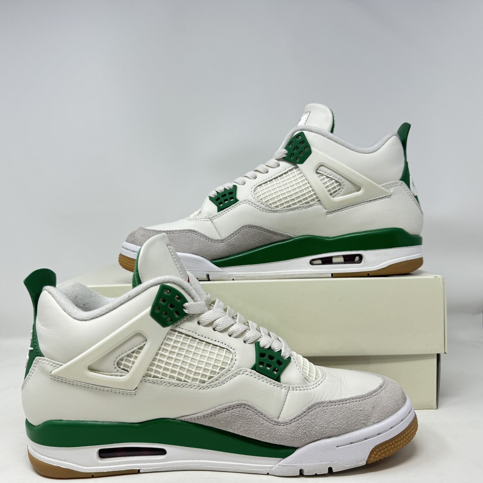 Jordan Jordan 4 Retro SB Pine Green