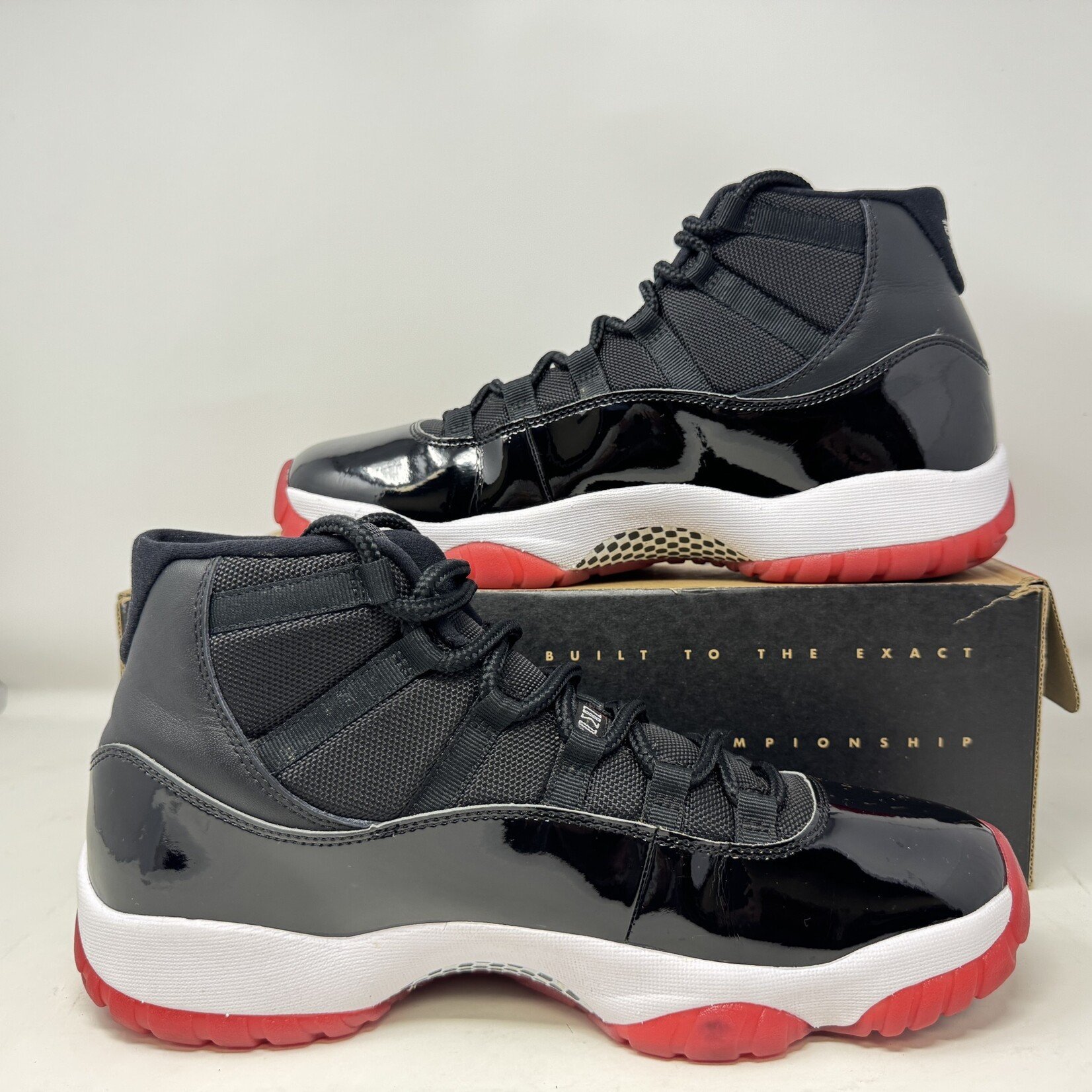 Jordan Jordan 11 Retro Playoffs Bred (2019)