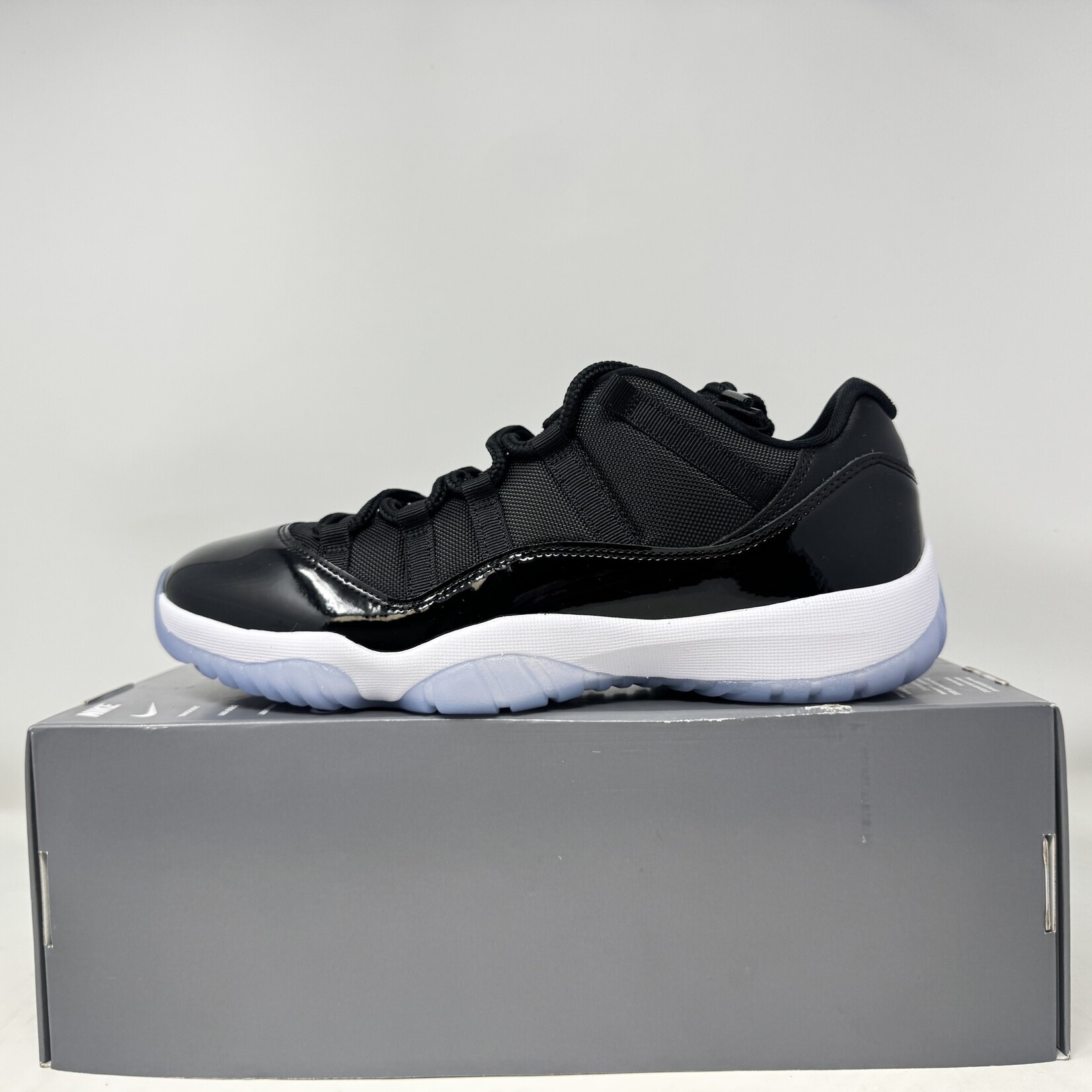 Jordan Jordan 11 Retro Low Space Jam